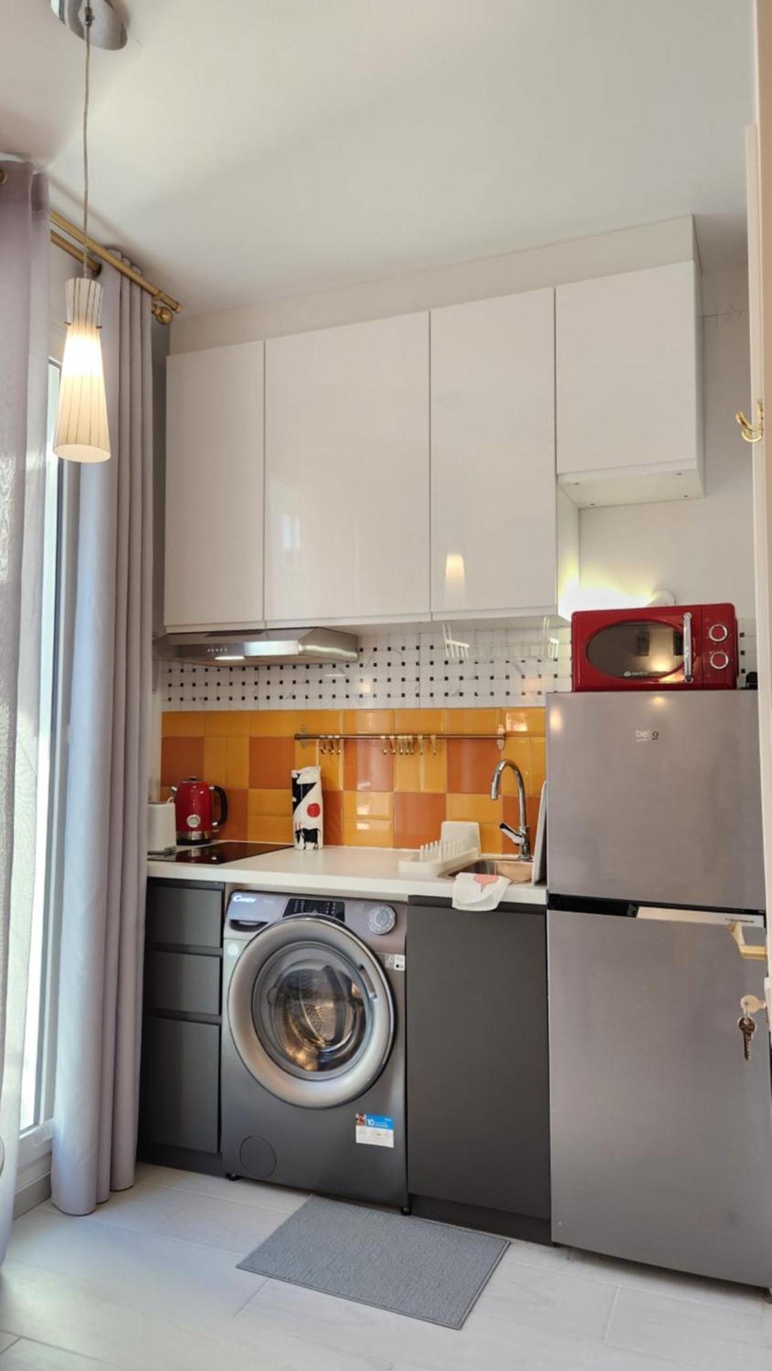 Apartment Miro Huelin 200 M From