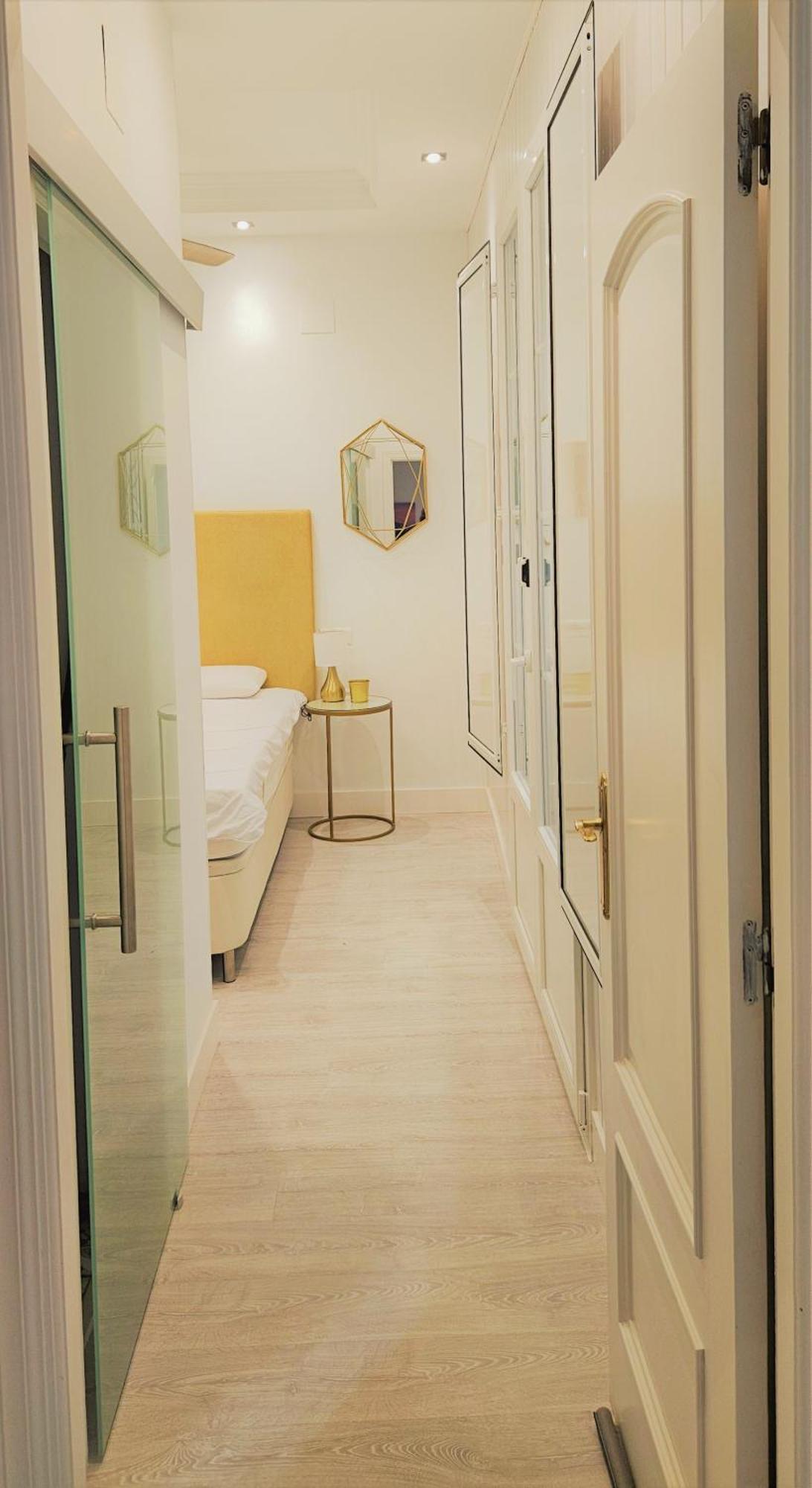 & Away In The Heart Of Historical Town Of Apartment *