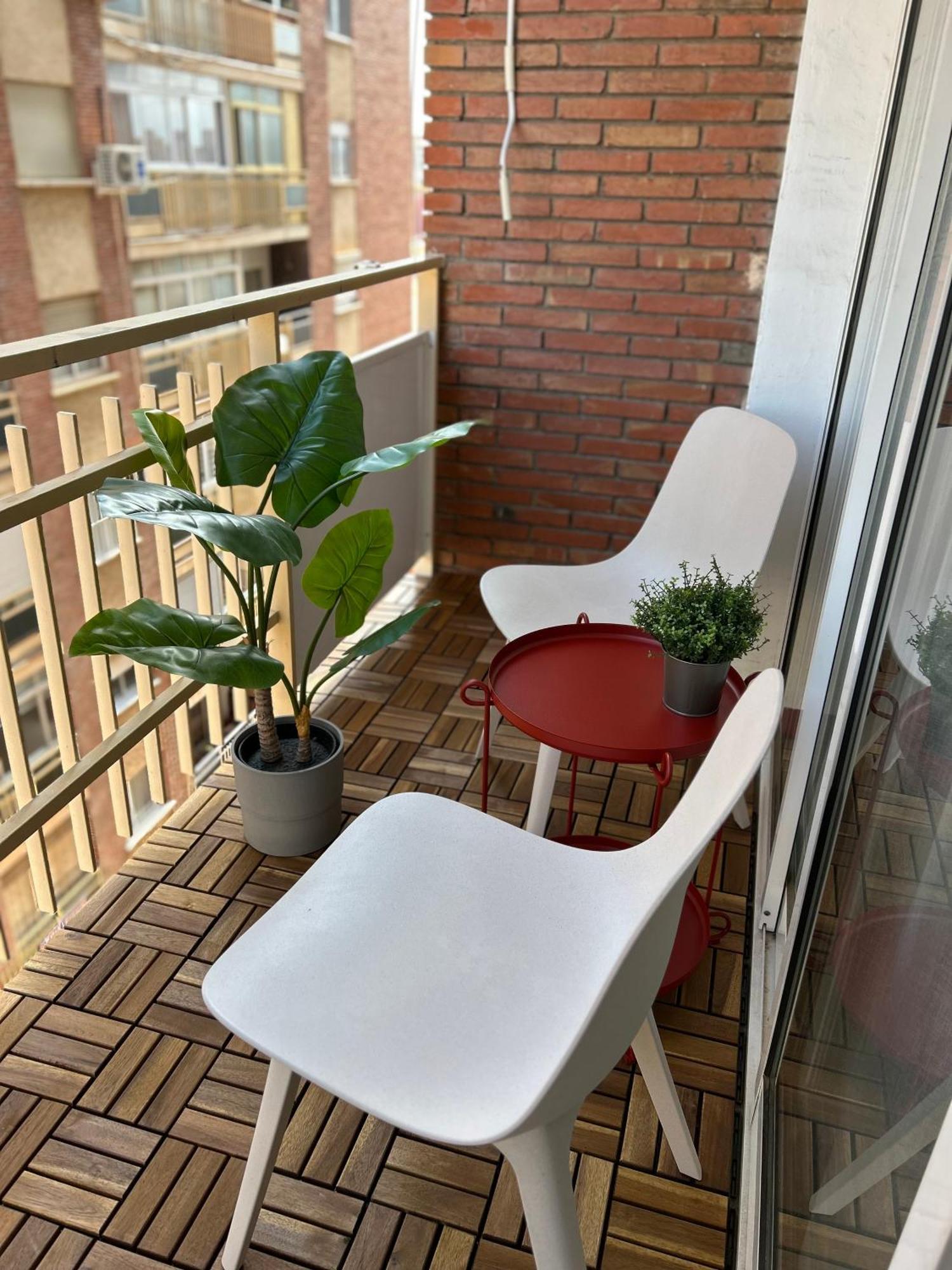 Charming Centre With Balcony Apartment