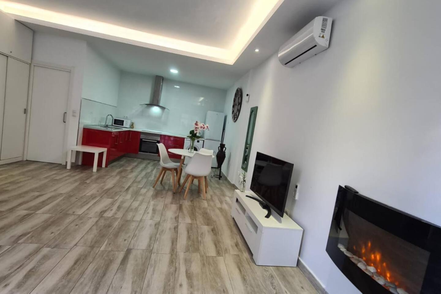 Precioso Estudio Molinillo Malaga