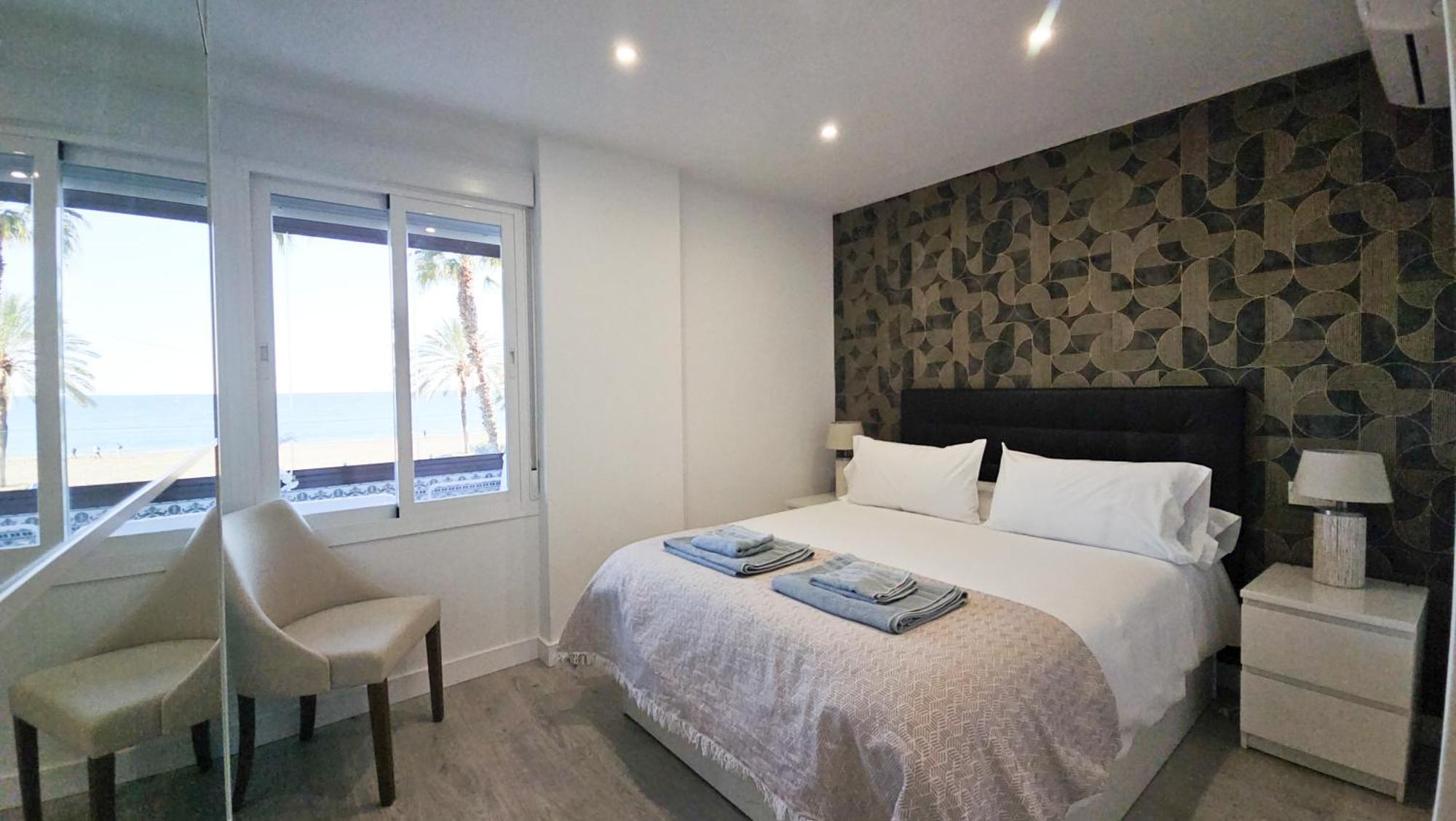 Vistas Al Mar - Frente A La Playa Malagueta 6 Personas Apartment Malaga