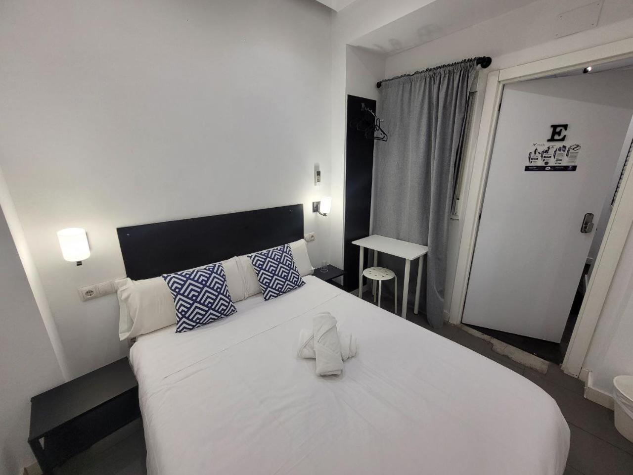 Ayz Frailes - Auto Check-in (adults Only) Guest house 3*