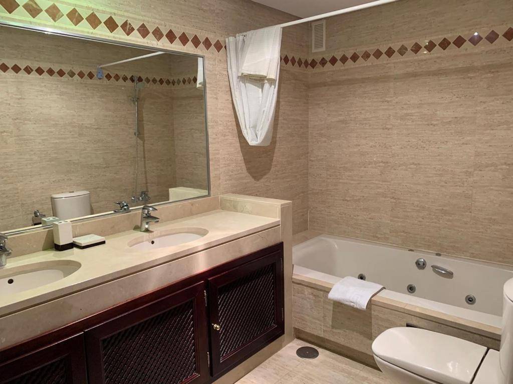 El Soto De Marbella Free Golf-tennis-padel-gym Gf 2 Bed 2 Bath P2b-p14 Malaga