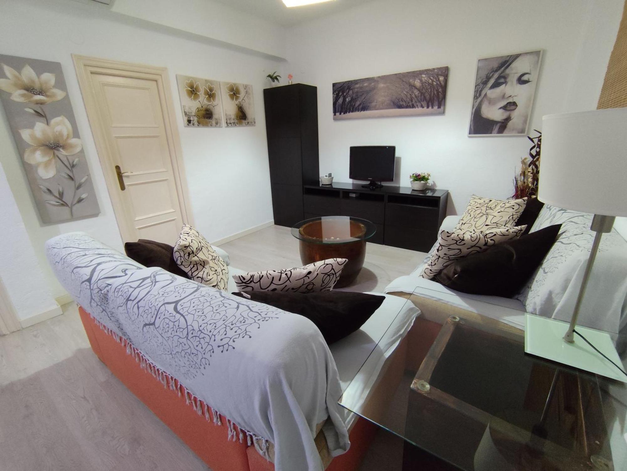 Apartment Fabulosa Casa Del Arbol Malaga