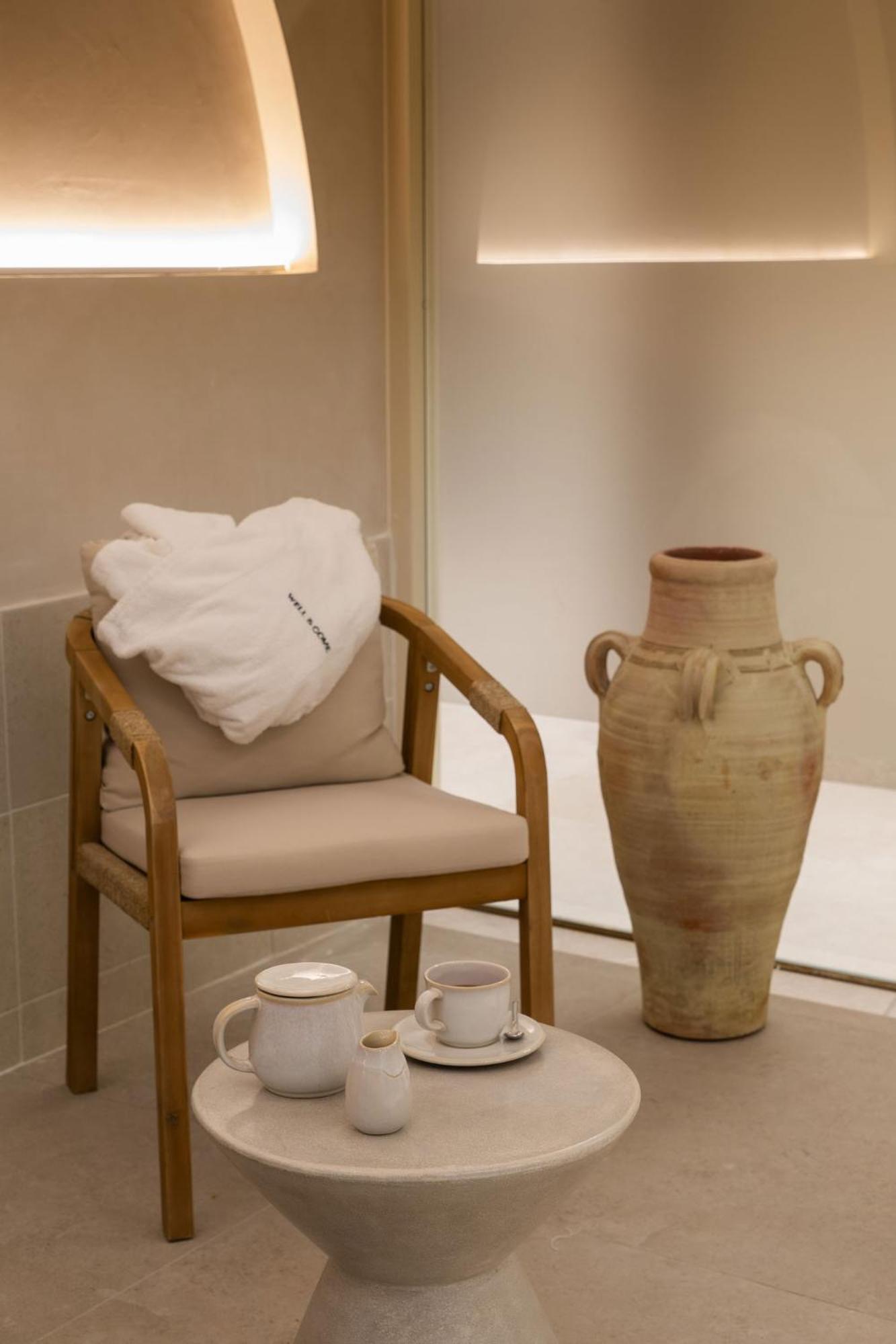 Hotel Well And