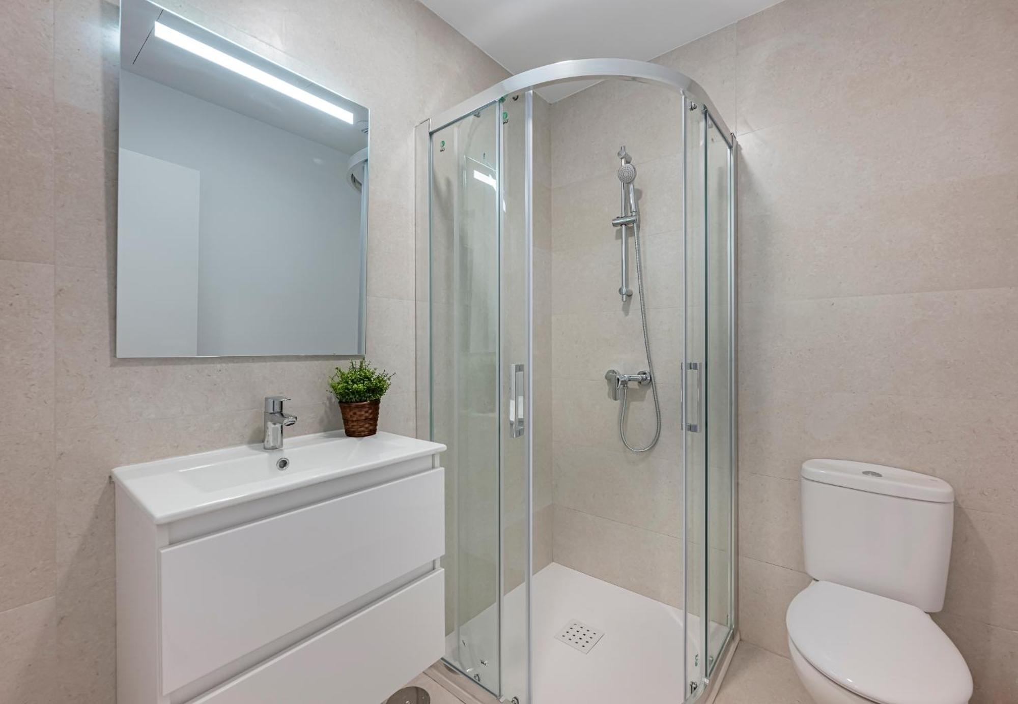Vicente Gomez De Cadiz Bj Apartment Malaga
