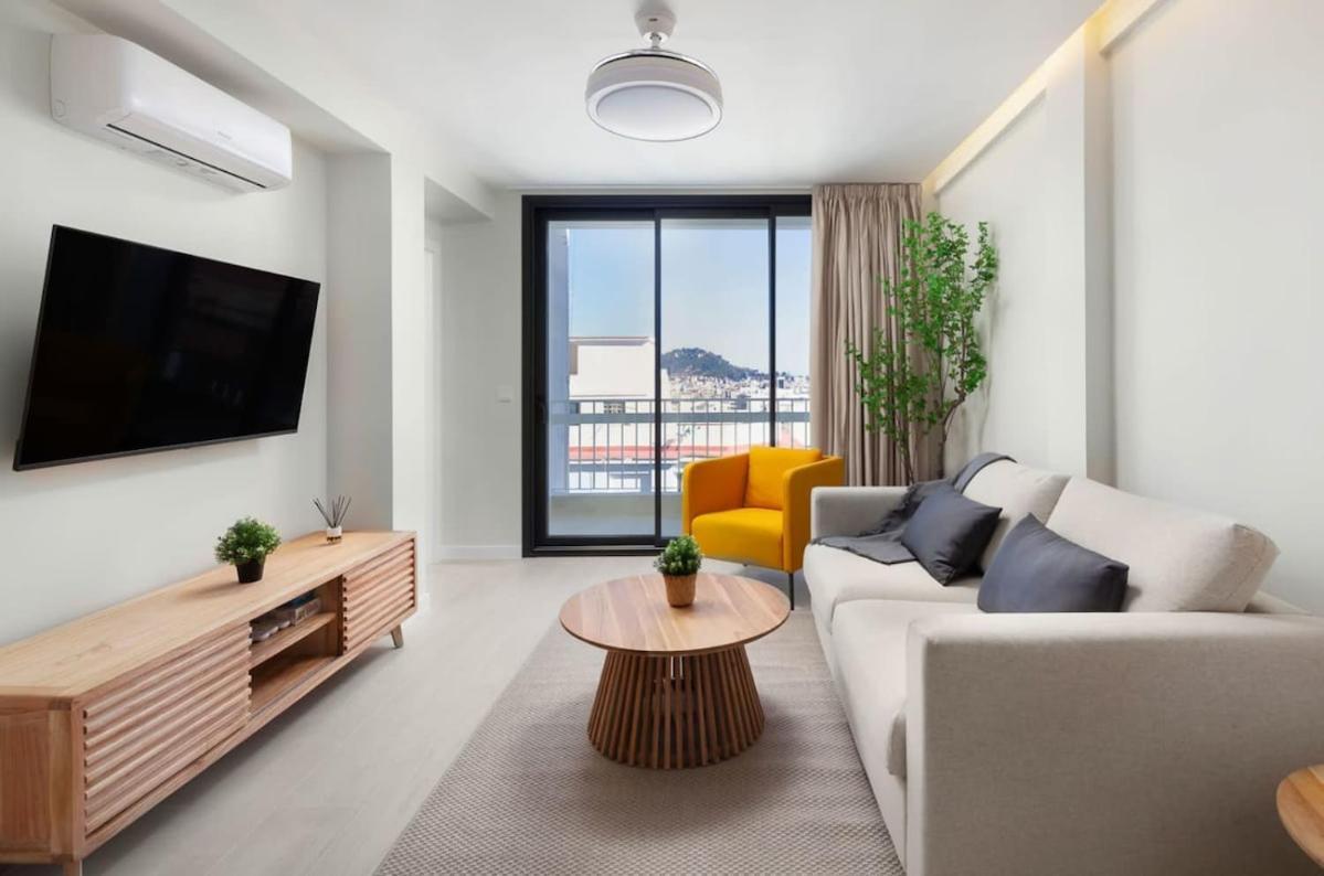 Apartment Live Like A Local Your Comfortable Retreat At Pas Malaga