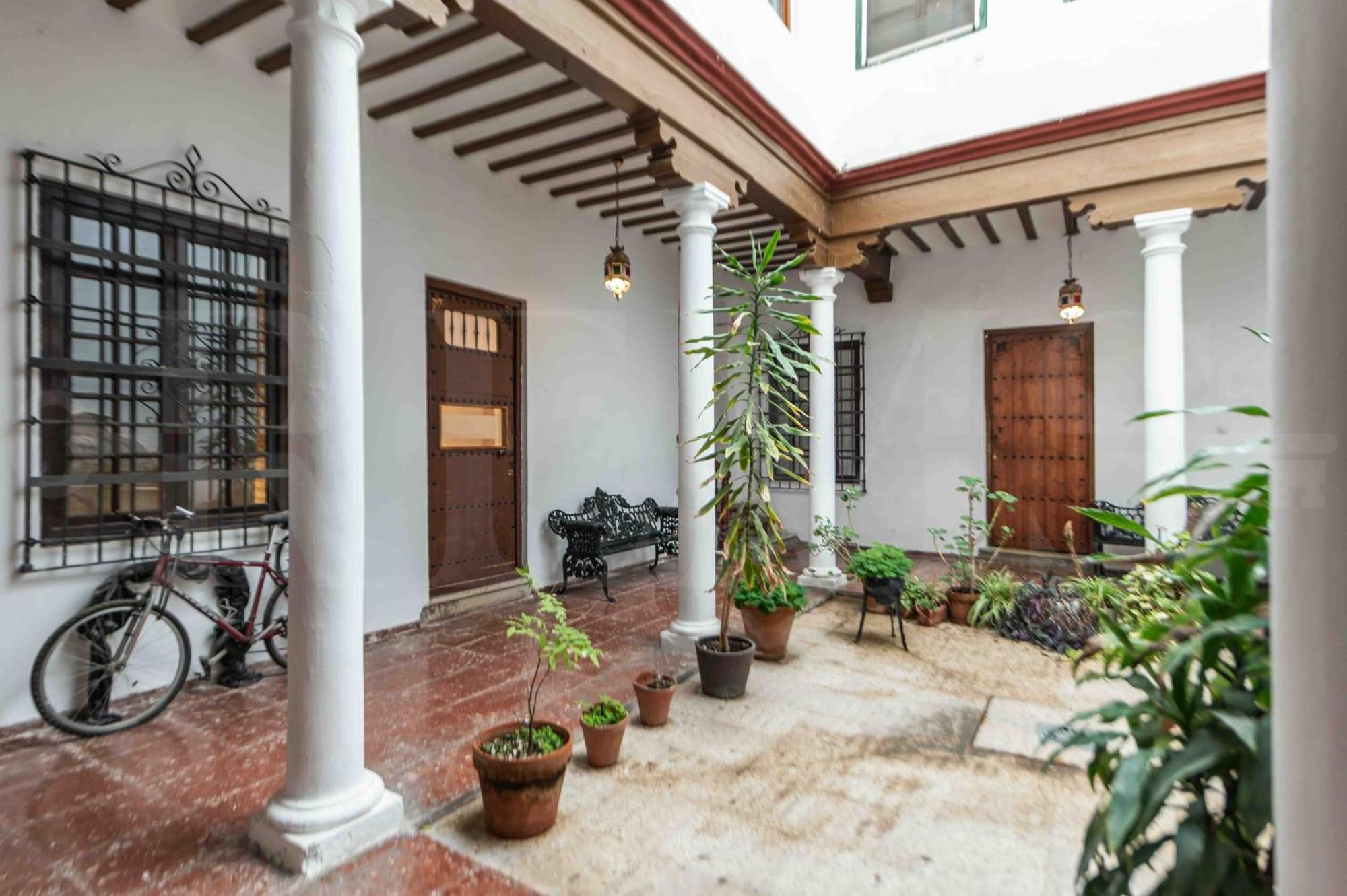 Spanish Architectural Gem Duplex - Center By Rems Apartment