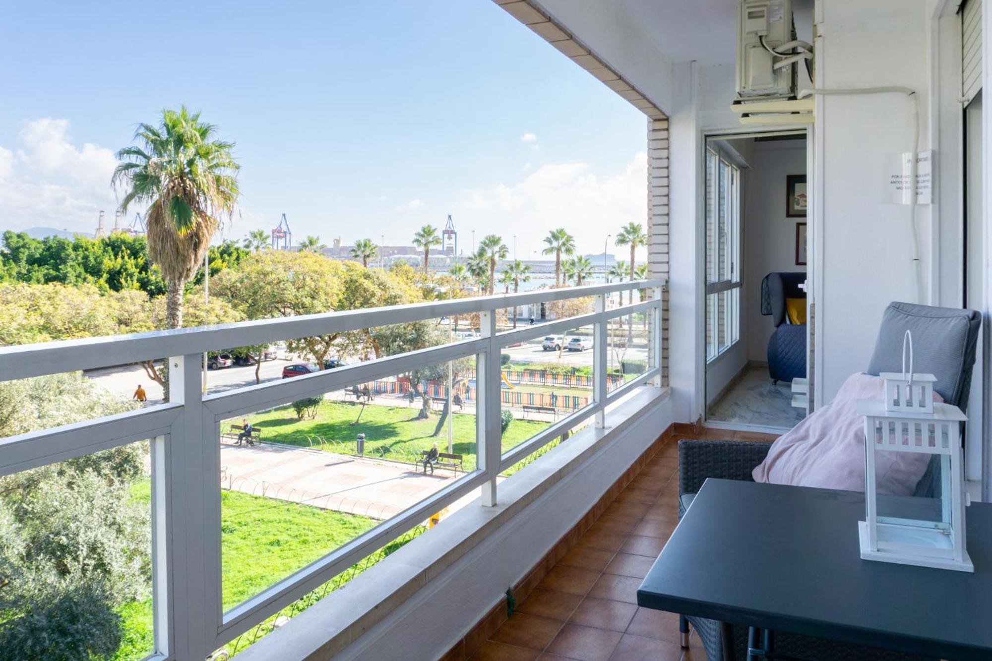 Apartment Sea Breeze Getaway Malaga
