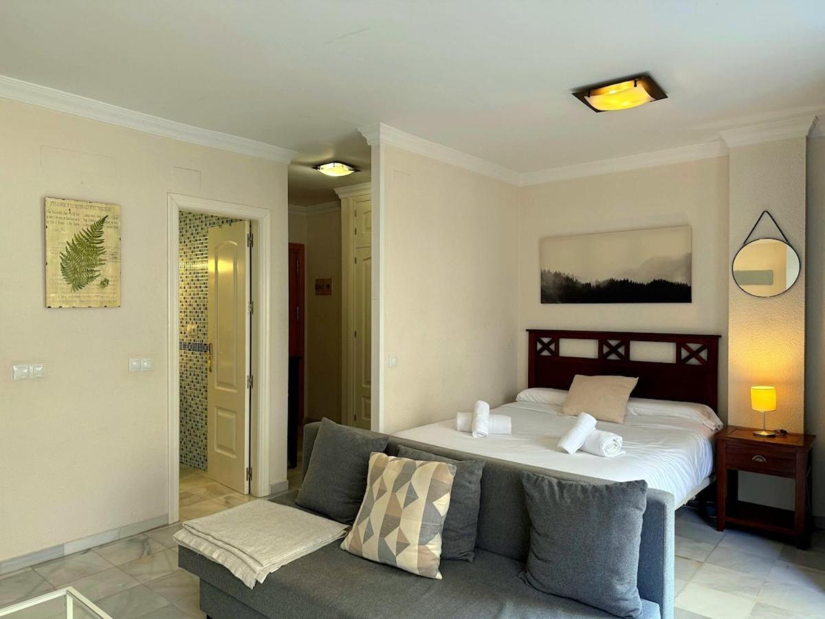 Estudio Junto A La Playa De La Malagueta & Parking Apartment Malaga