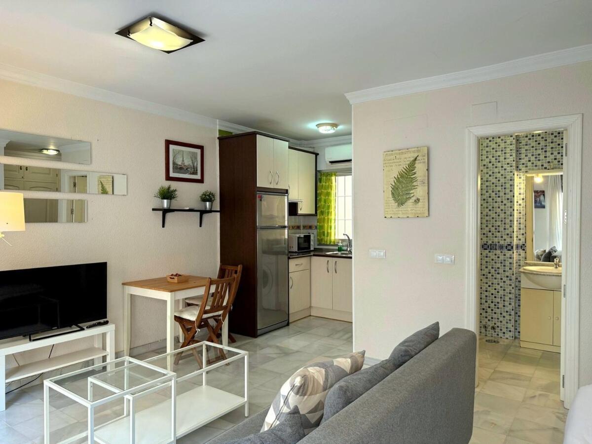 Estudio Junto A La Playa De La Malagueta & Parking Malaga