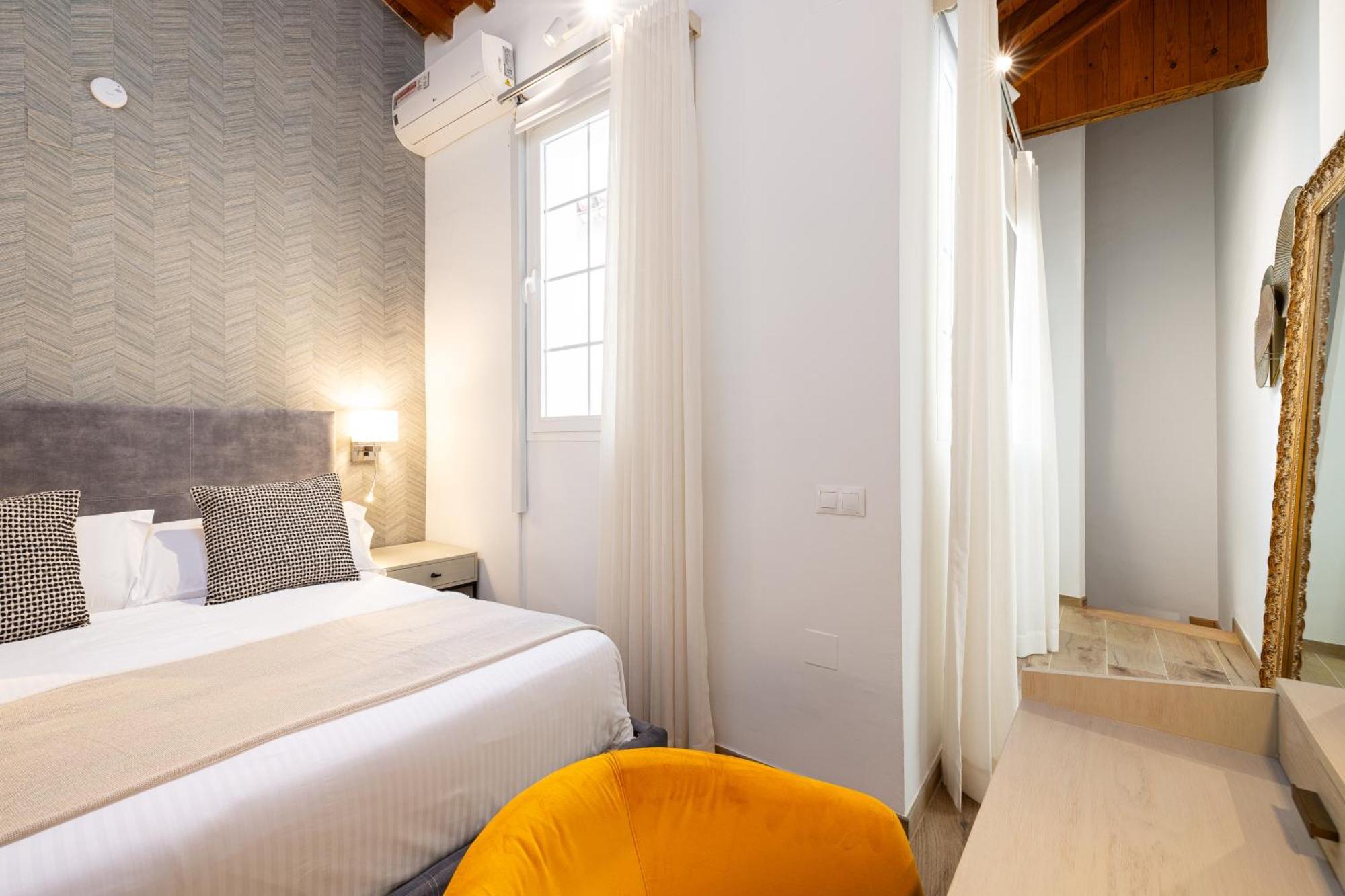 H2m Alamos Duplex, Desk, Dishwasher, Oven, Shower Apartment Malaga