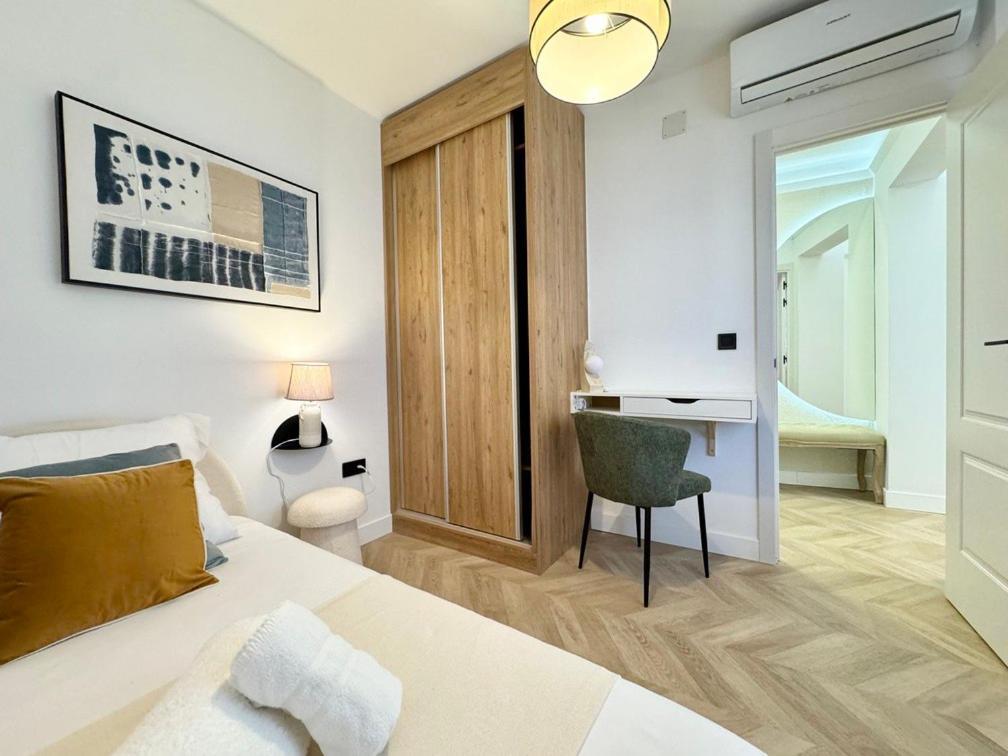 Elegance In The Heart Of * Malaga