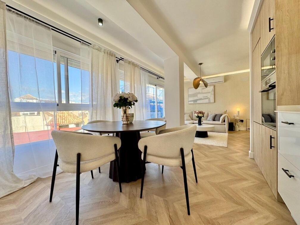 Elegance In The Heart Of * Malaga