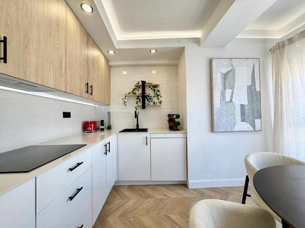 Elegance In The Heart Of Apartment Malaga
