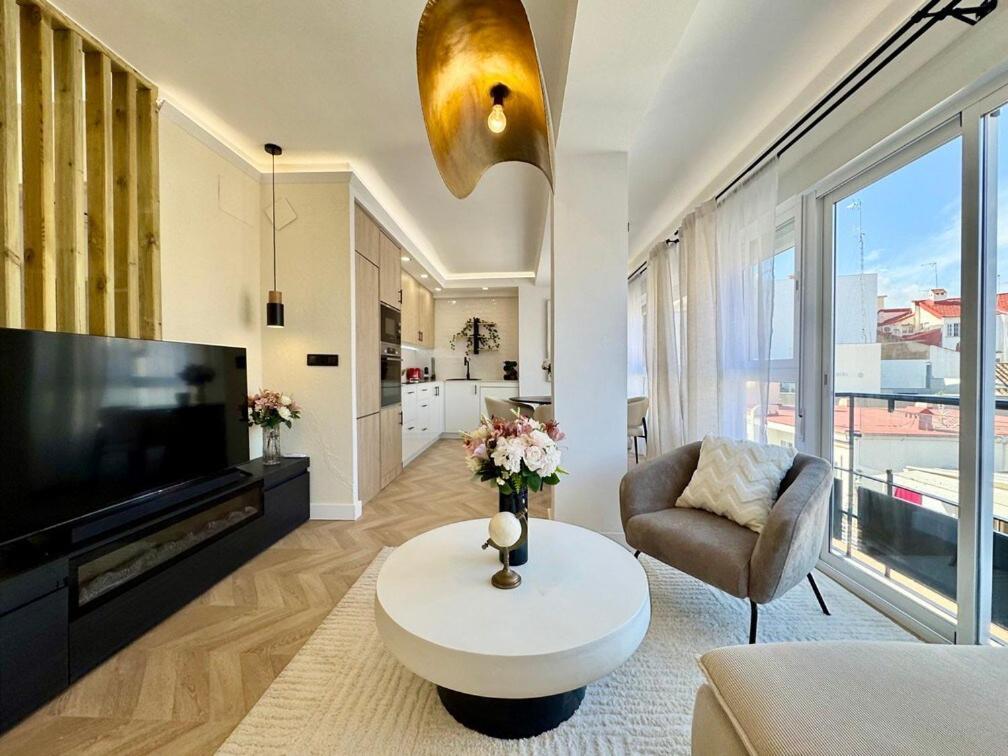 Elegance In The Heart Of Apartment *