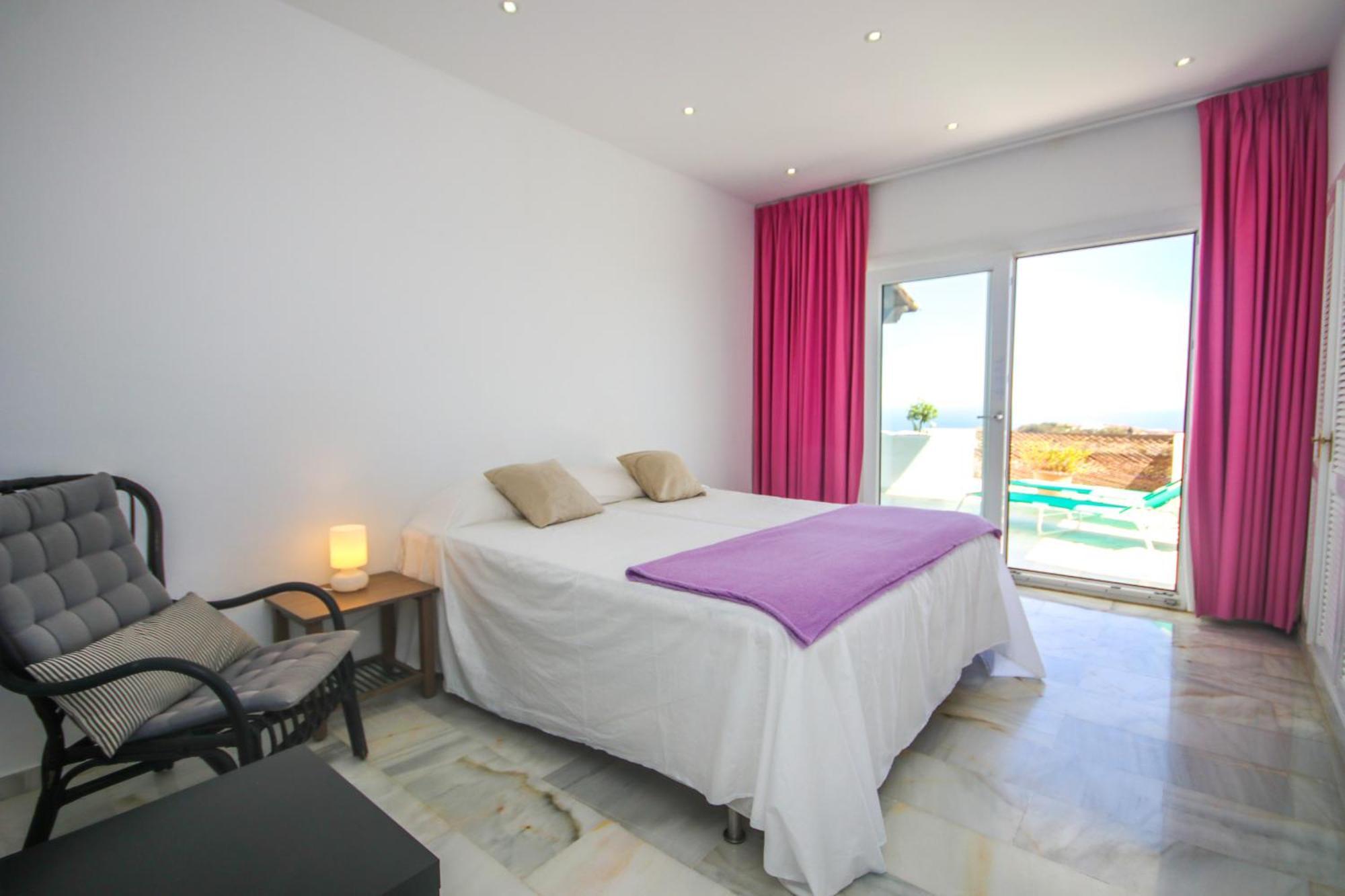 Apartment Three Bedroom La Mairena Elviria Ojen