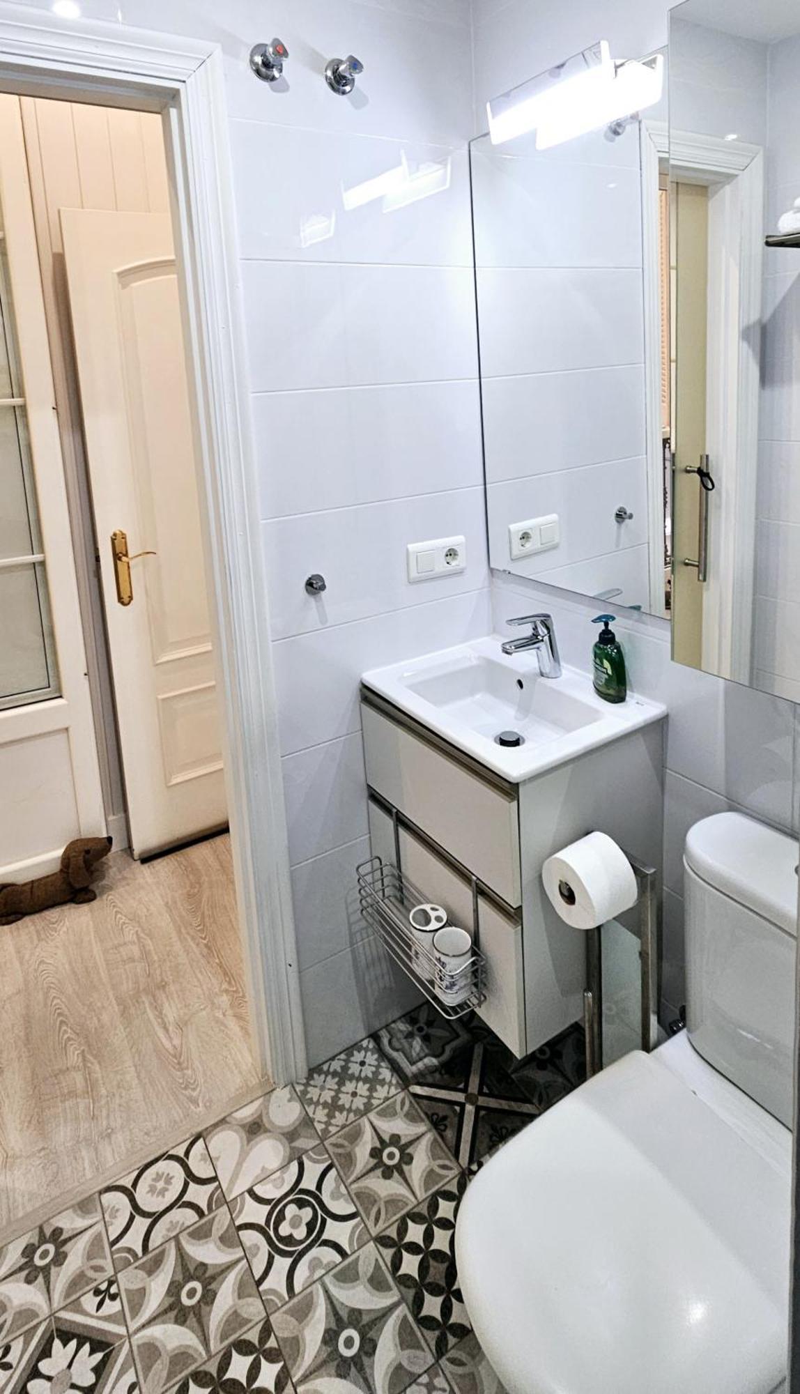 & Away In The Heart Of Historical Town Of Apartment