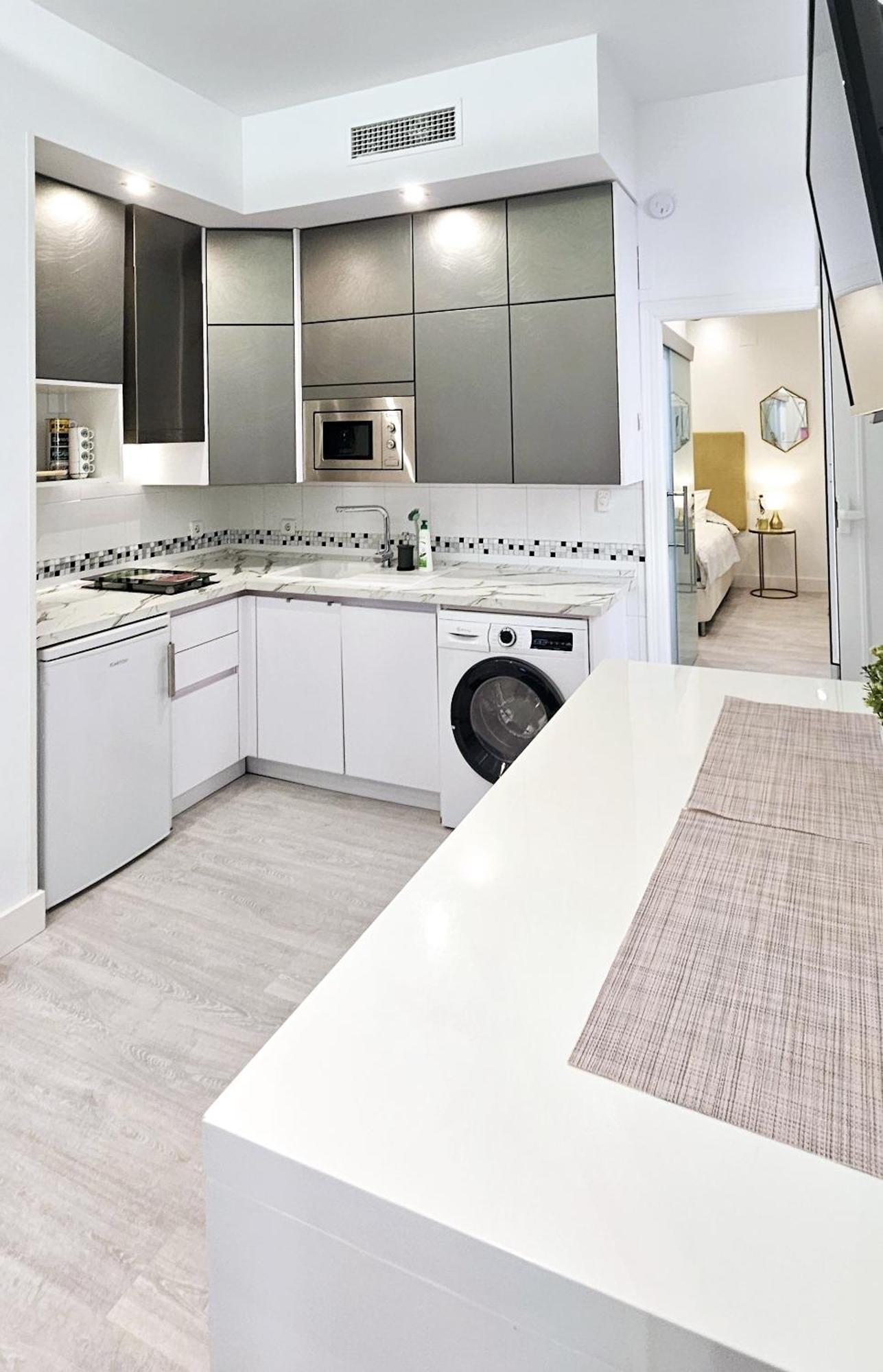 Apartment & Away In The Heart Of Historical Town Of *