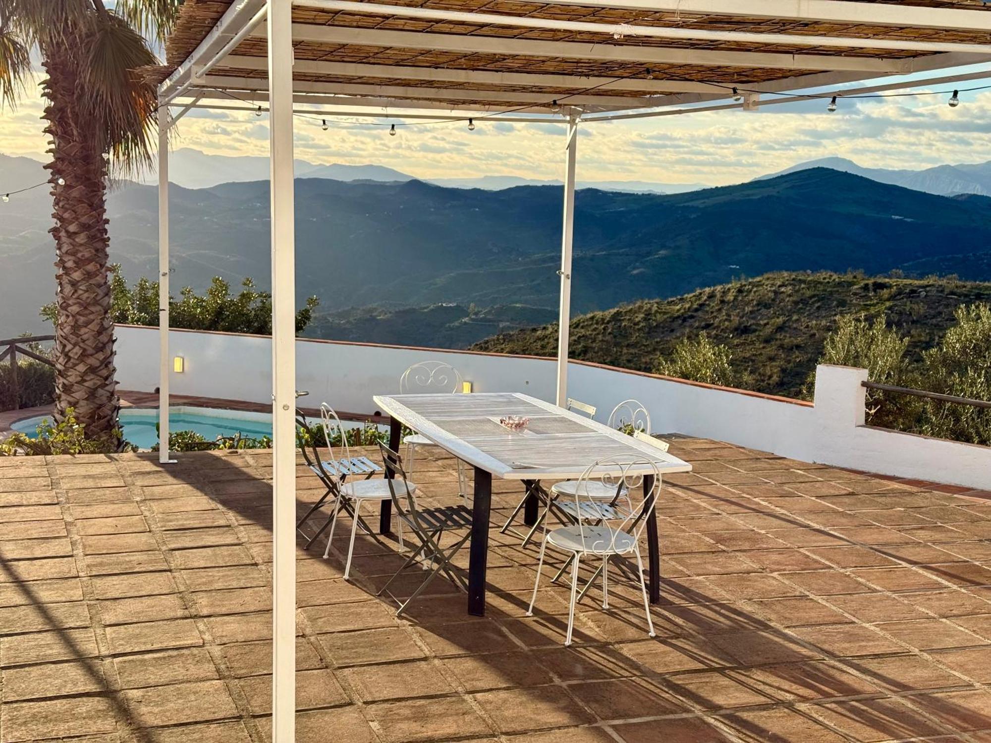 Villa El Cielo, Cortijo En El Corazon De Montanas *