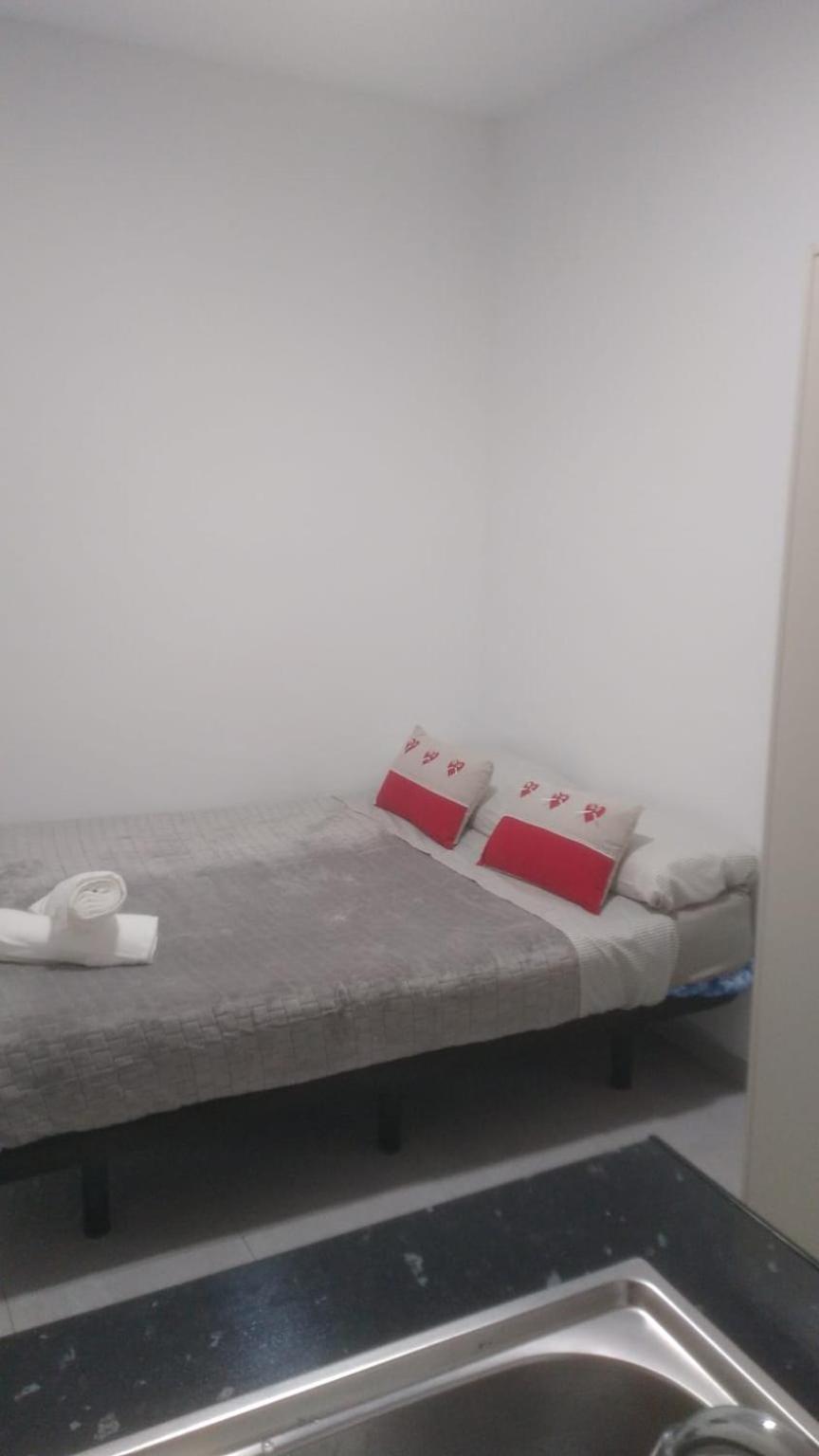 Estudio Encantador Cerca Del Carrefour Rosaleda 1 Appartement Málaga