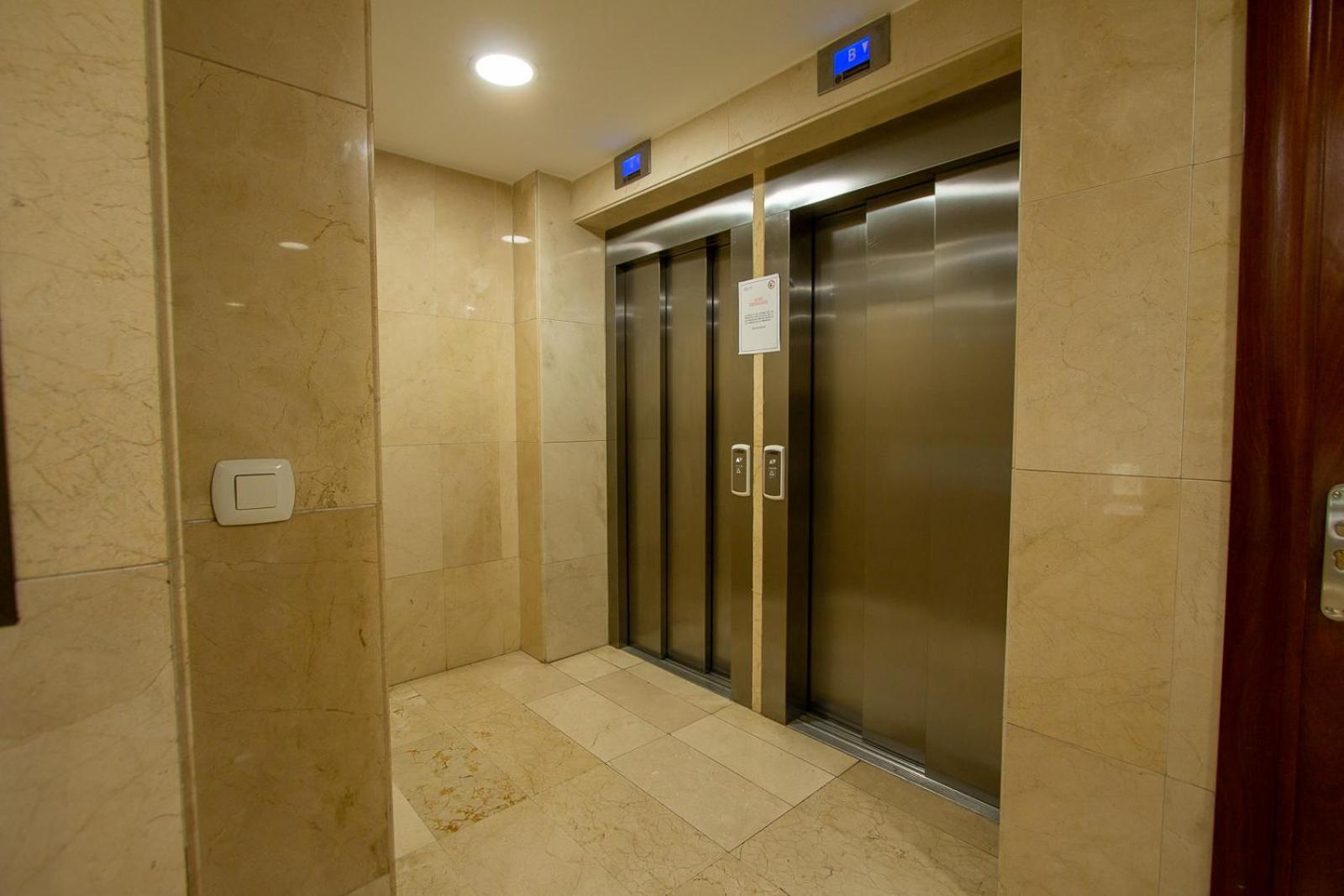Apartment Center With Parking Malaga