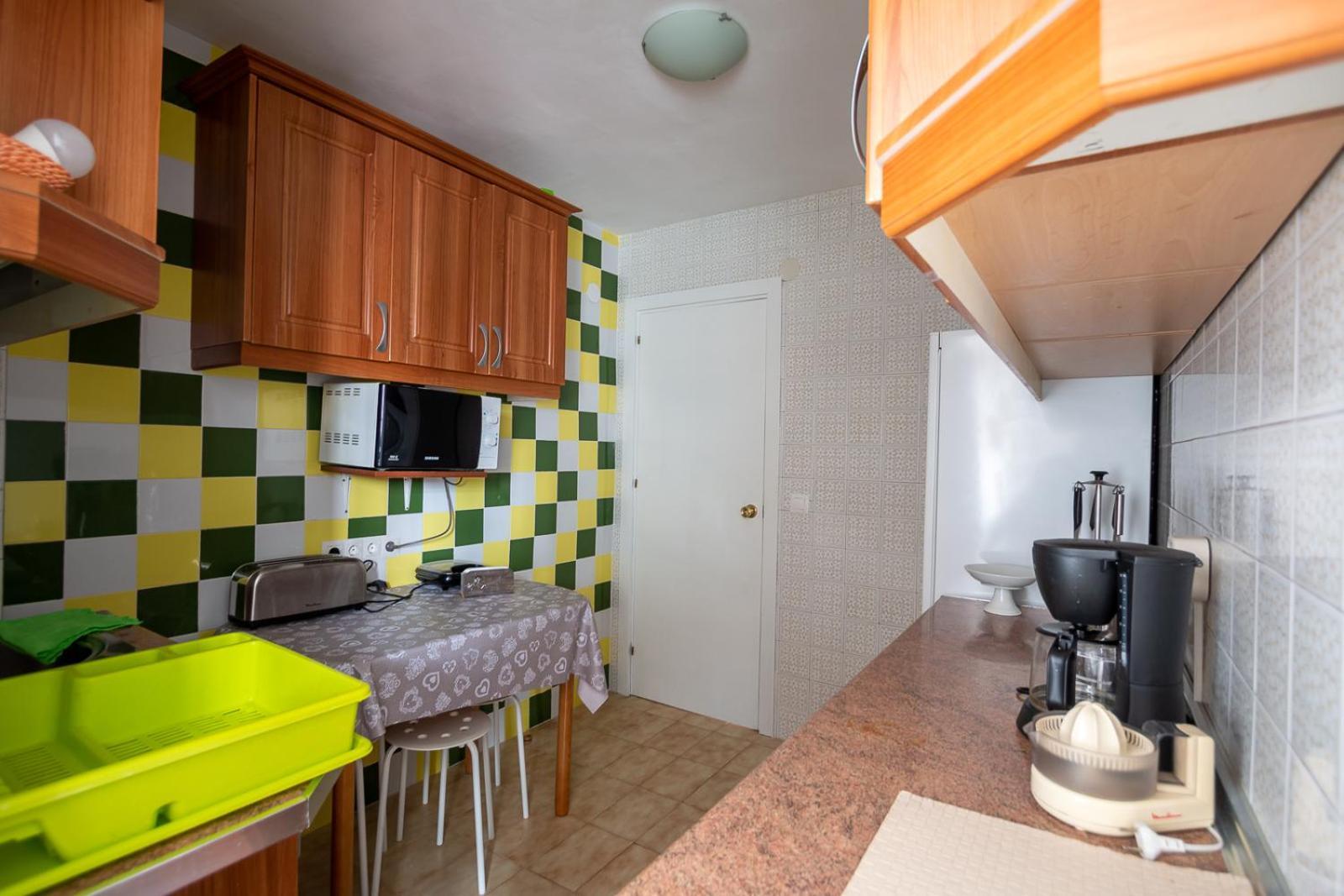 Center With Parking Apartment *