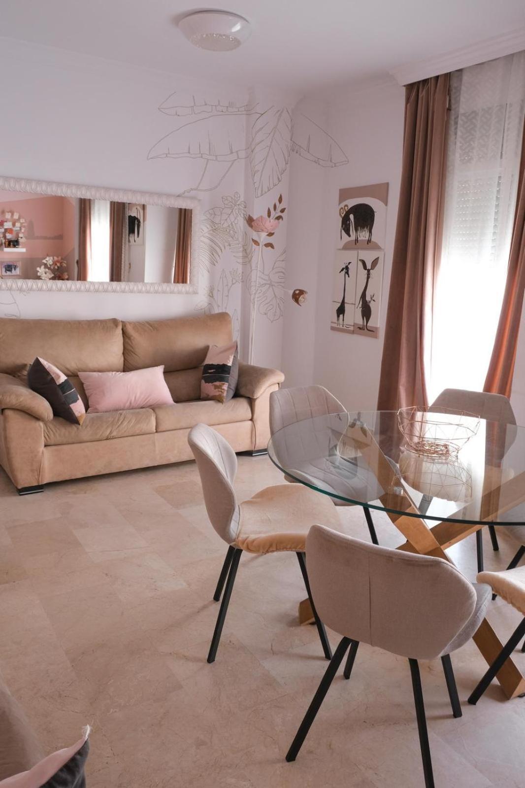 Elena Flat Center