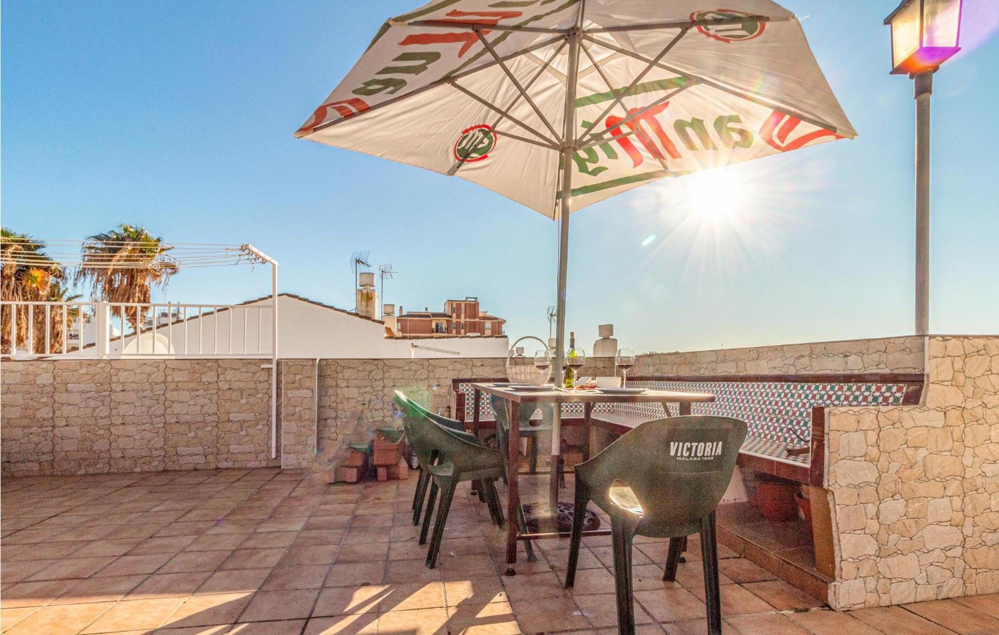 Stunning In Mlaga With 2 Bedrooms And Wifi *