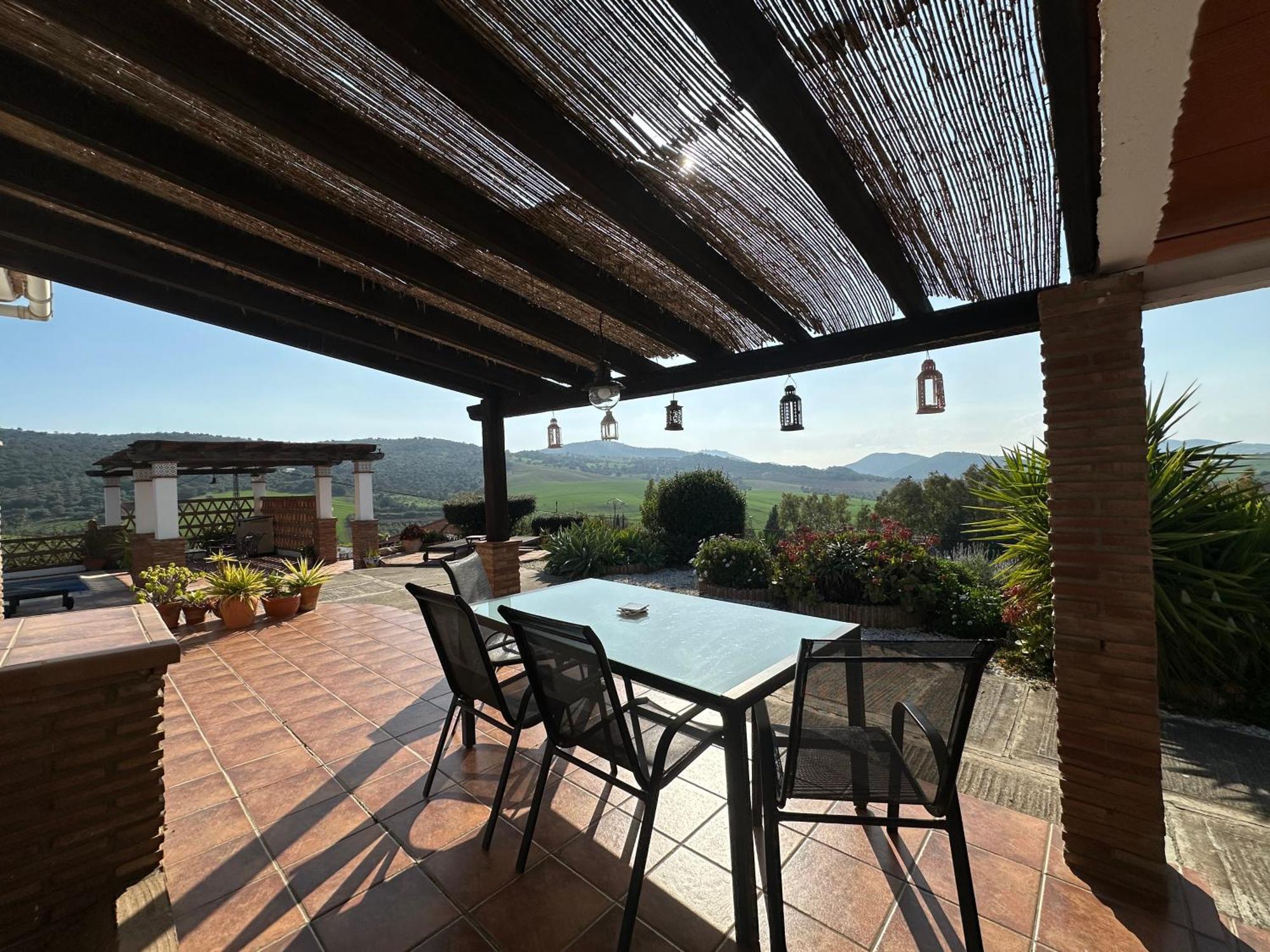 Azafran Villa *