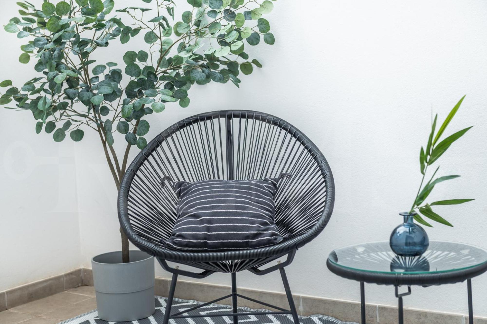Comfortable Near The Center By Rems *