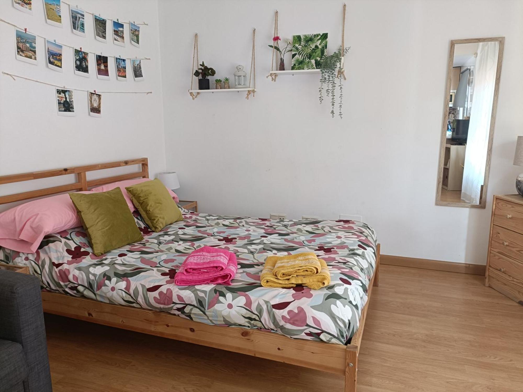 Centro,corteingles, Y Parking Apartment *