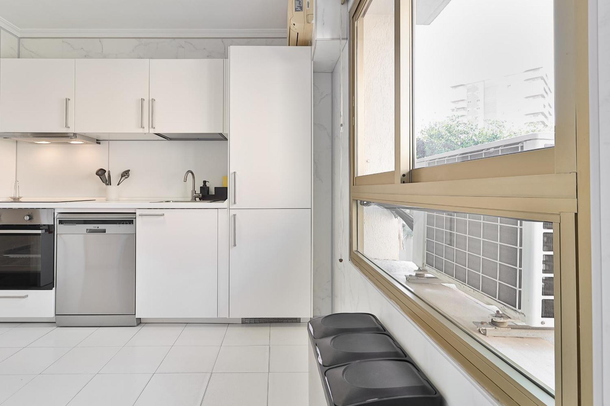 Apartamento C9 Roomy Luminous 5 Bedroom In Town