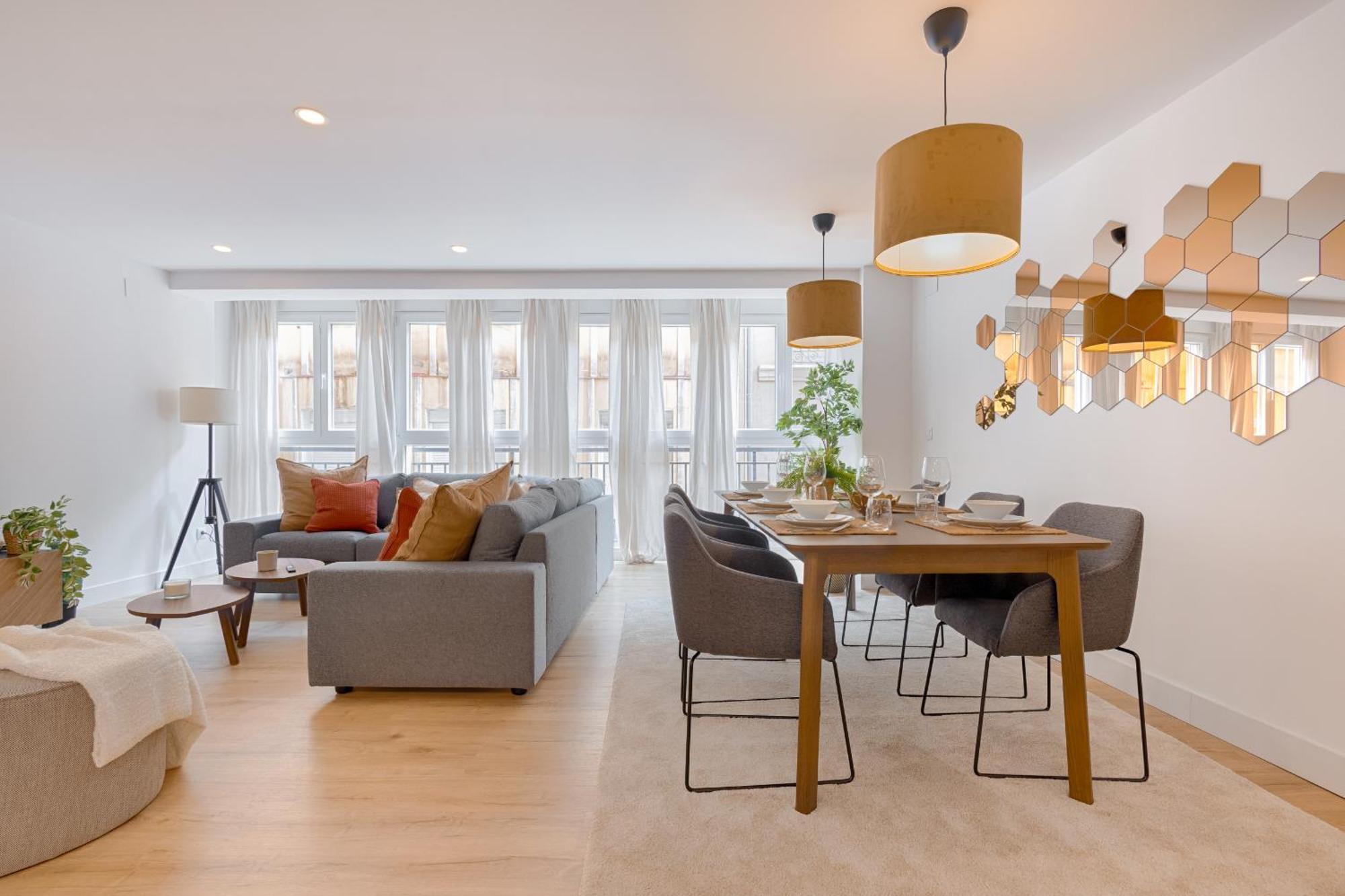 Apartment C26 Gorgeous 4 Bdrm In Plaza Uncibay *