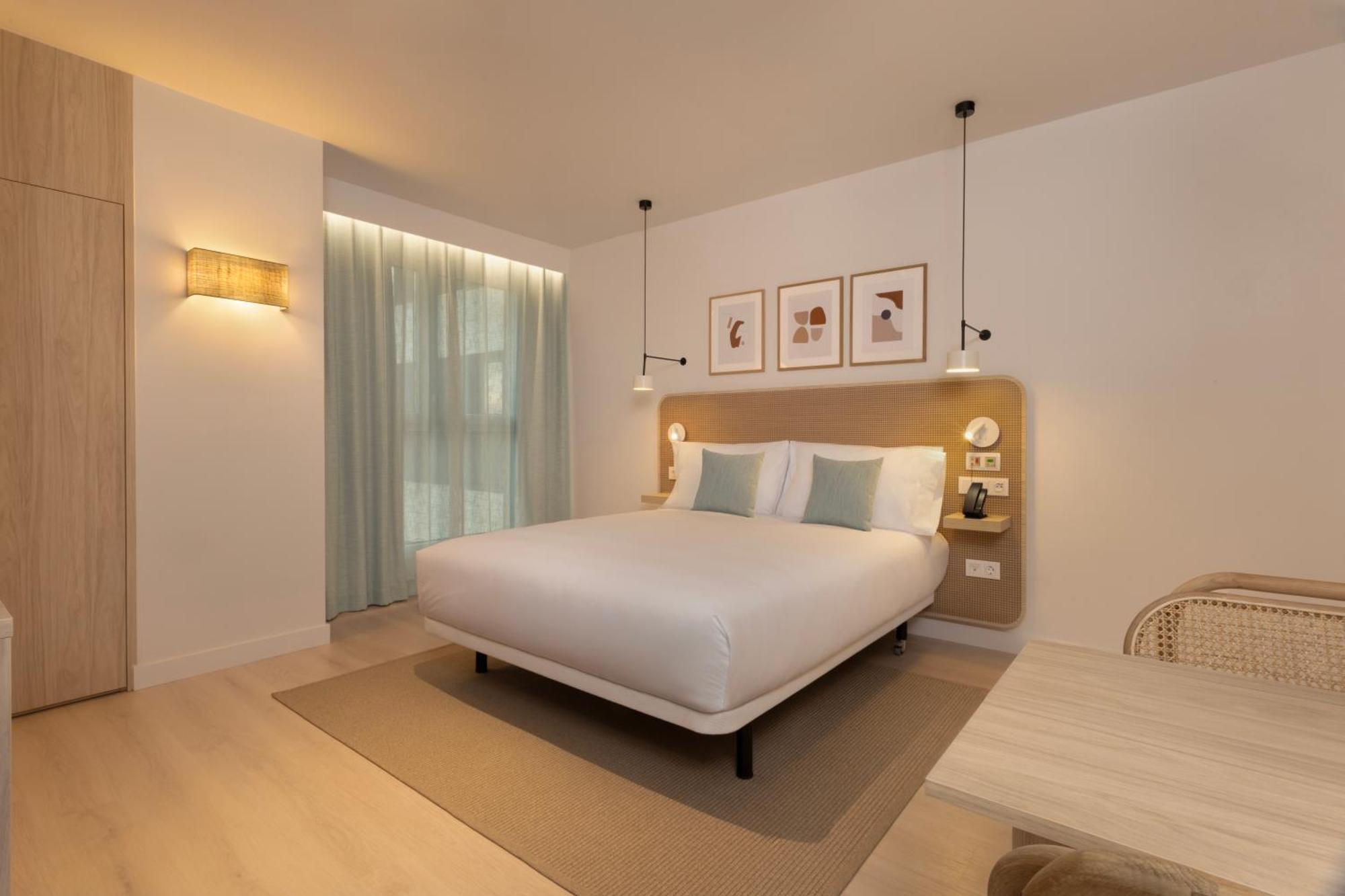 Staybridge & By Ihg *