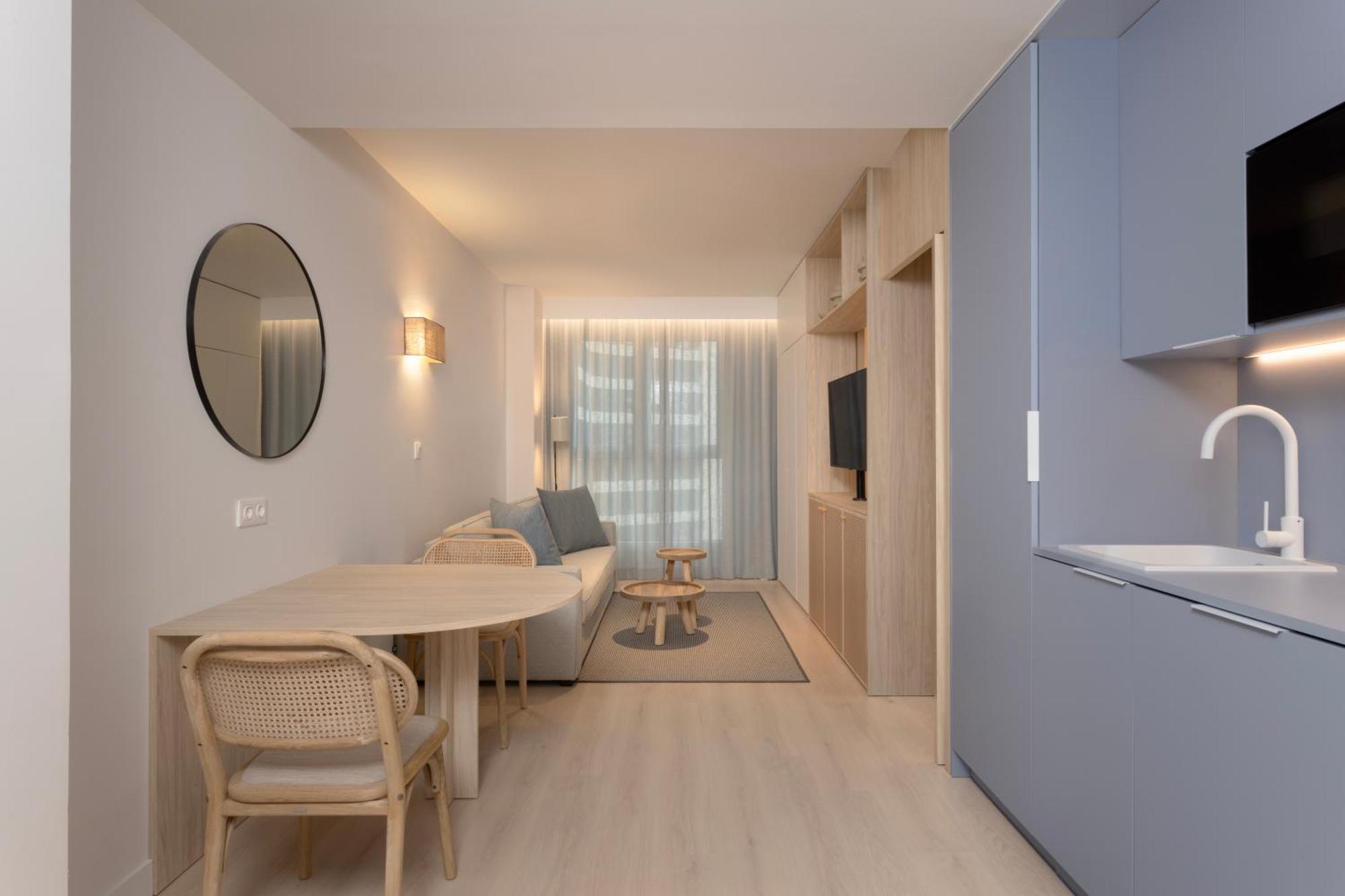 Staybridge & By Ihg Hotel