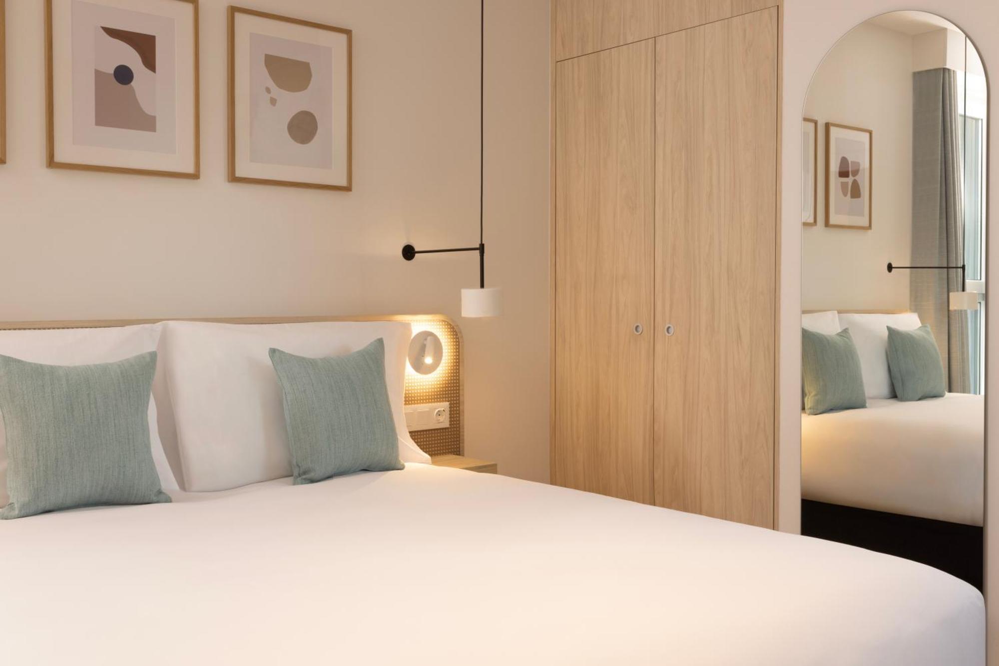 Staybridge & By Ihg