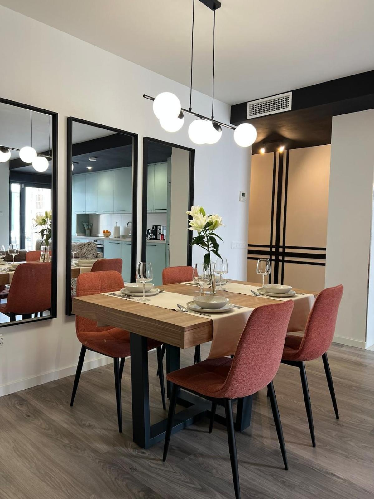 Marina Coastal Bliss Centro Apartment *