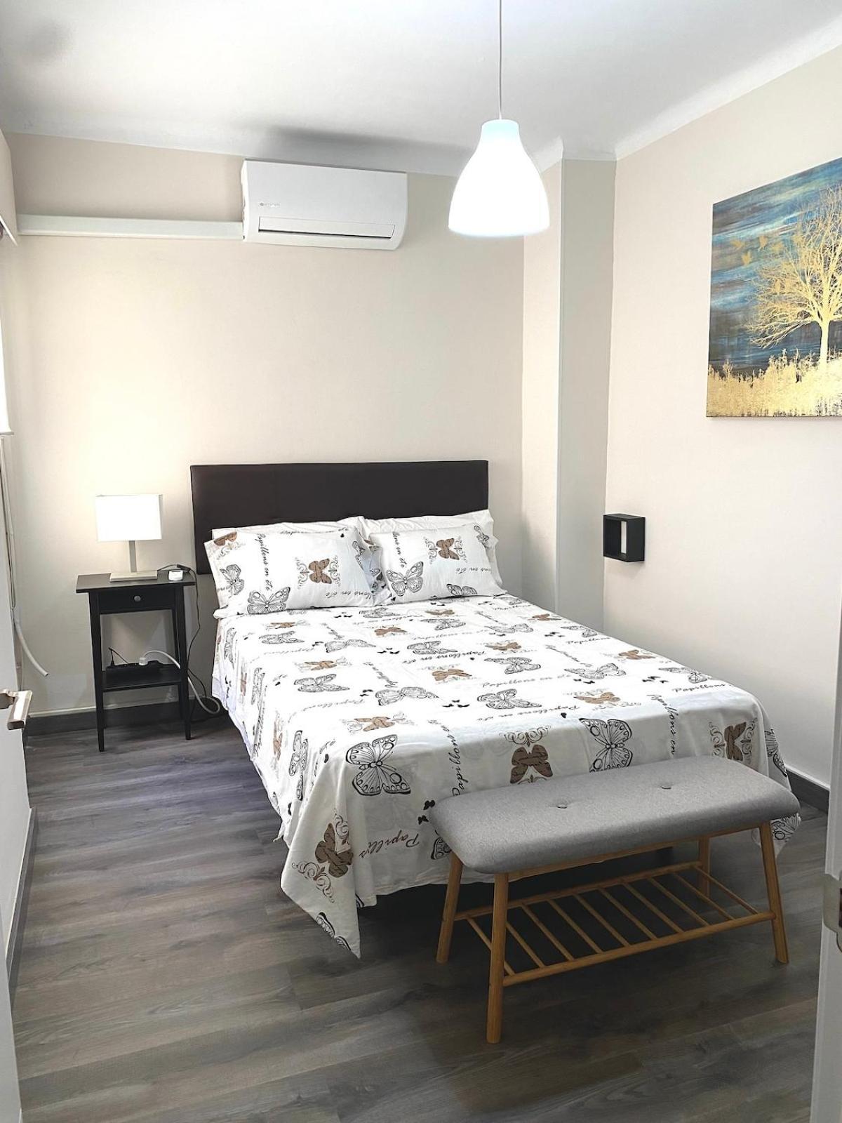 Apartment Apartment, 3 Bedrooms, Downtown *