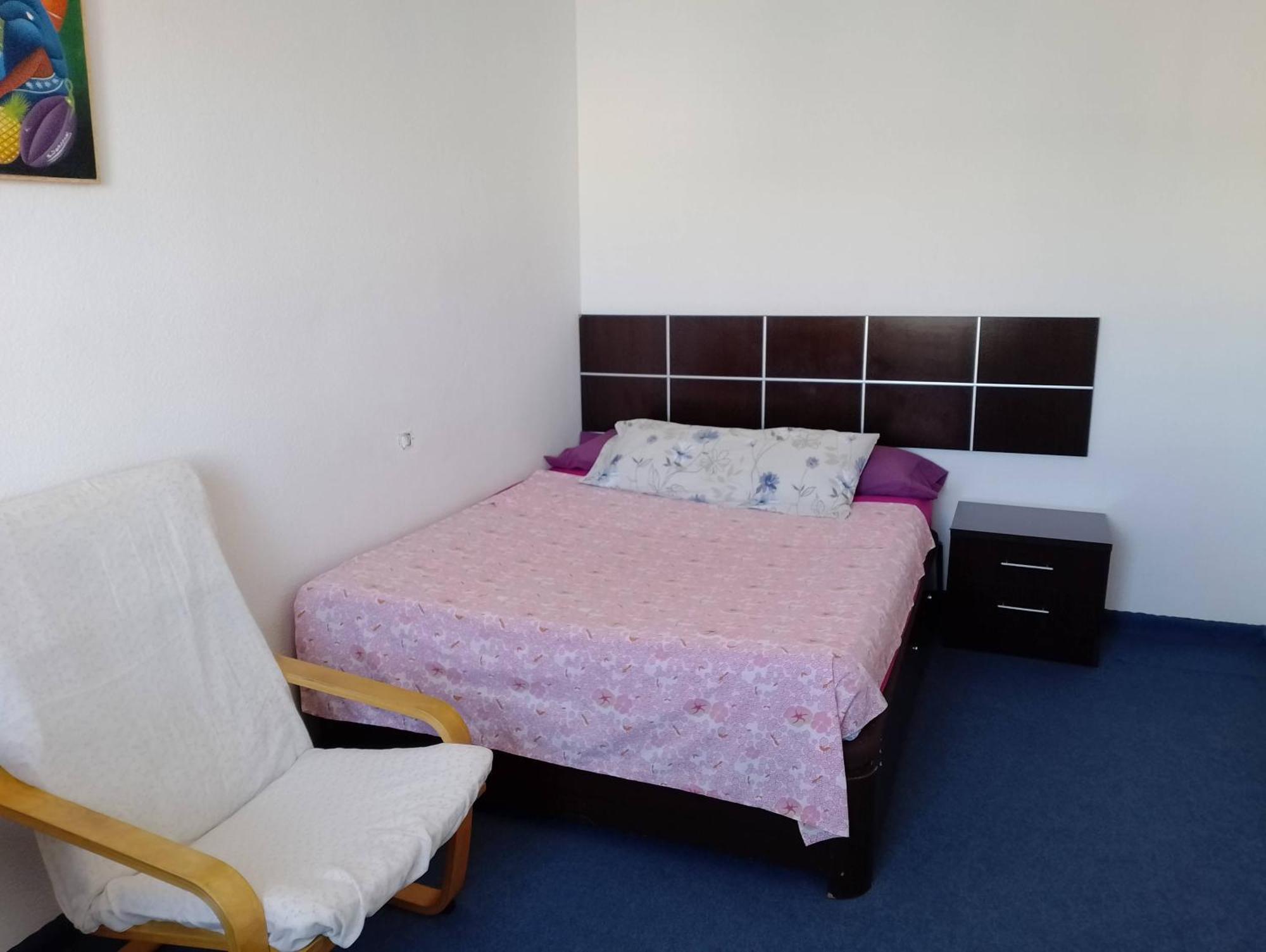 Privada Comoda Centro Vialia Estacion De Tren Maria Zambrano Y Tambien Cerca A La Playa Homestay *