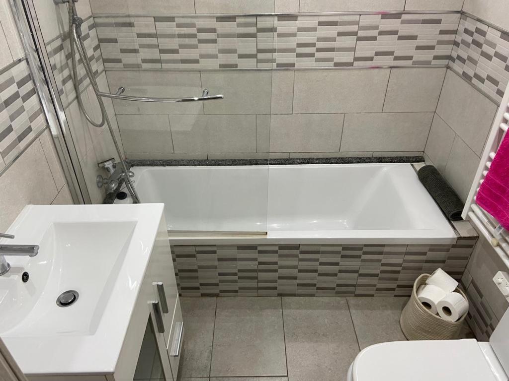 2 Bedroom Apartment, Torrenueva, La Cala De Mijas Apartment *