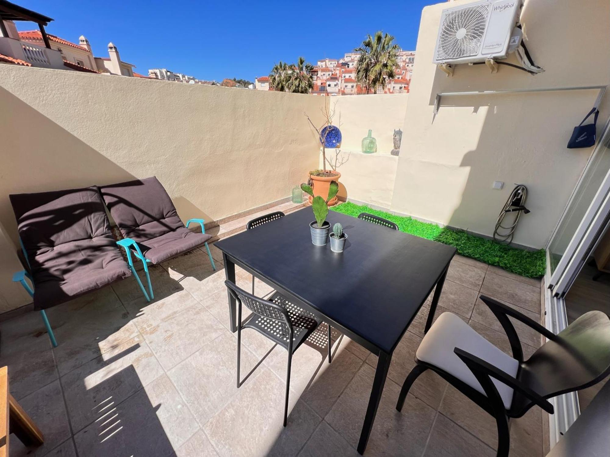 La Bella Escondida Piscina Campo De Golf Solarium Y Parking En Centro Historico * Malaga