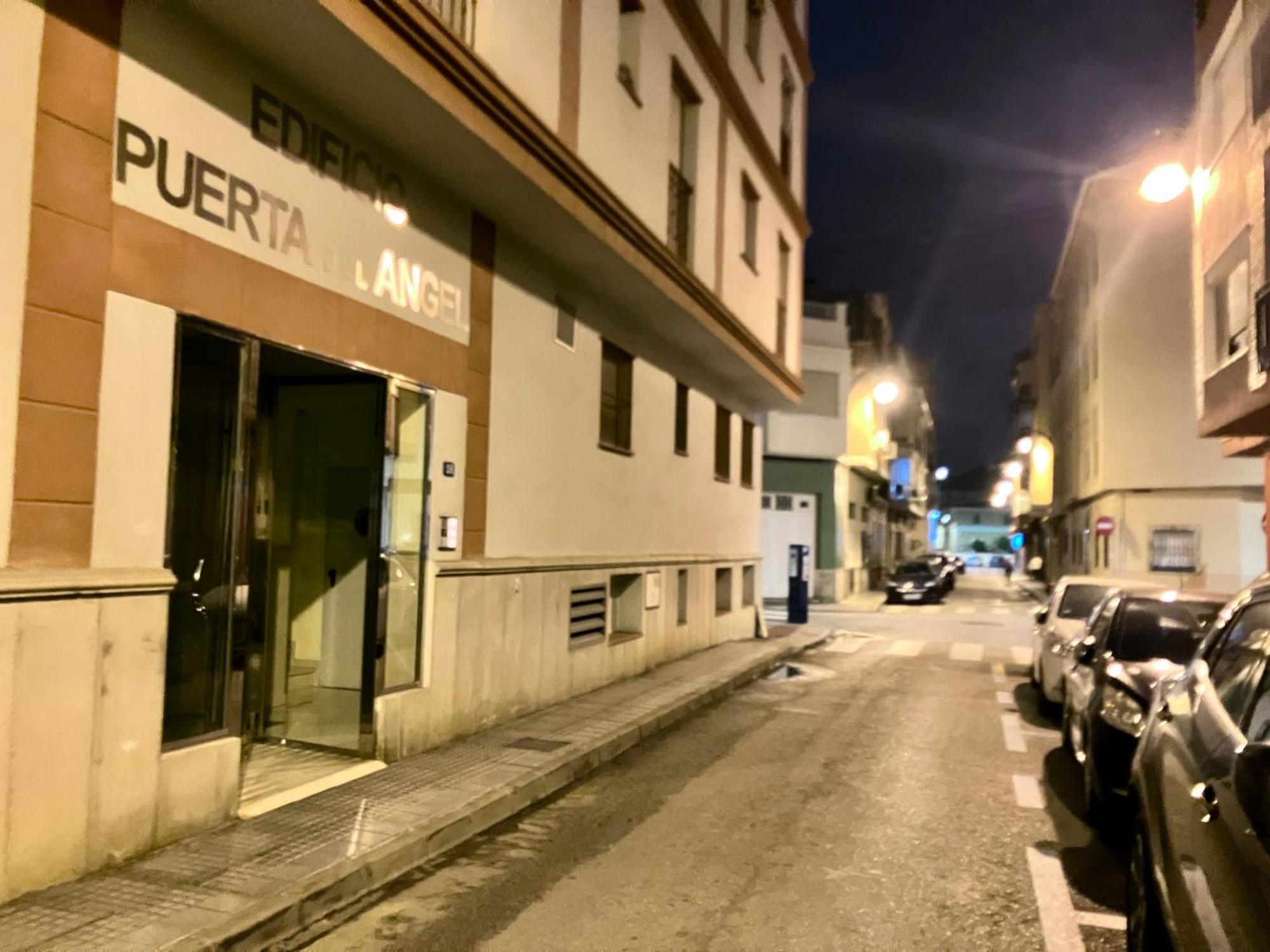 Maravilloso Centrico De 70m2, Jardin Propio 40m2 Con Piscina Ninos Y Parking Opcional Apartment *