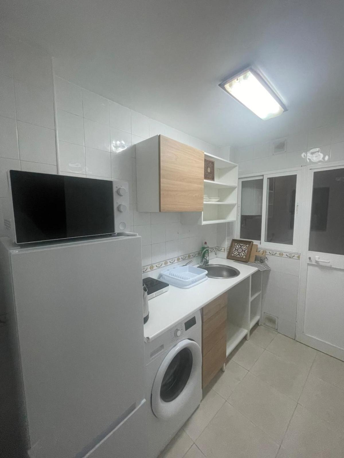 Apartment Warm Wood 1 Bedroom Sofa Bed *
