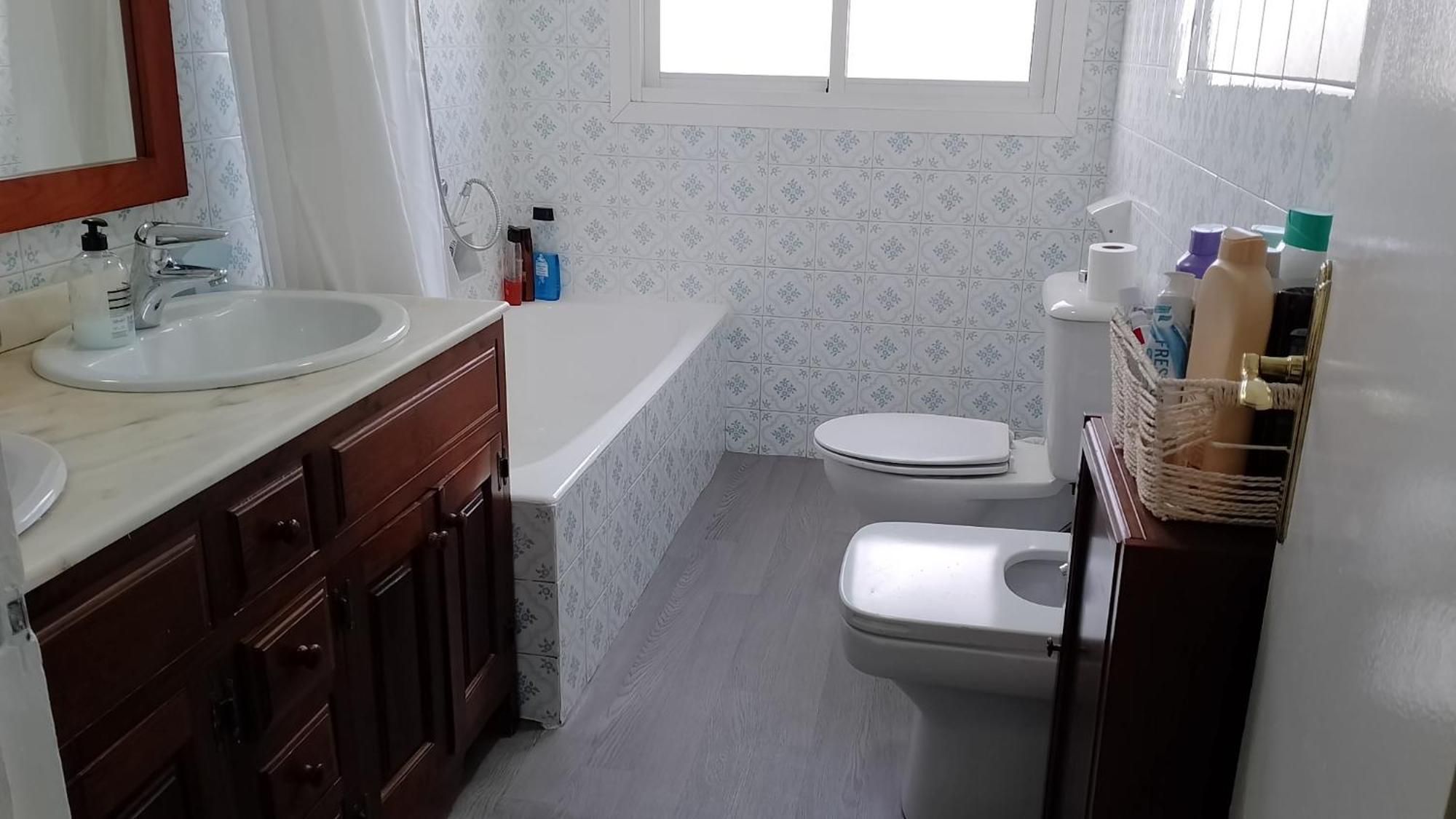Homestay Privada Comoda Centro Vialia Estacion De Tren Maria Zambrano Y Tambien Cerca A La Playa