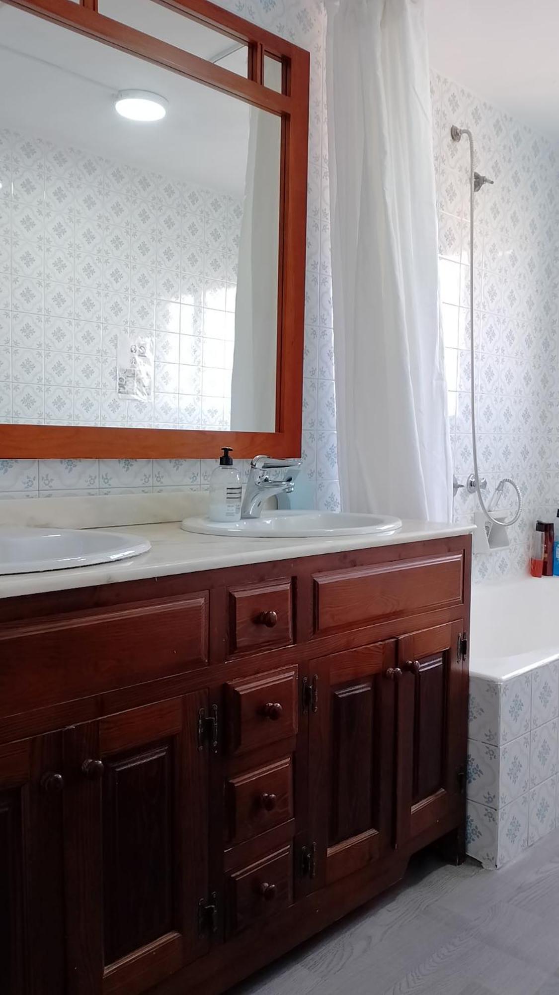 Privada Comoda Centro Vialia Estacion De Tren Maria Zambrano Y Tambien Cerca A La Playa Homestay *
