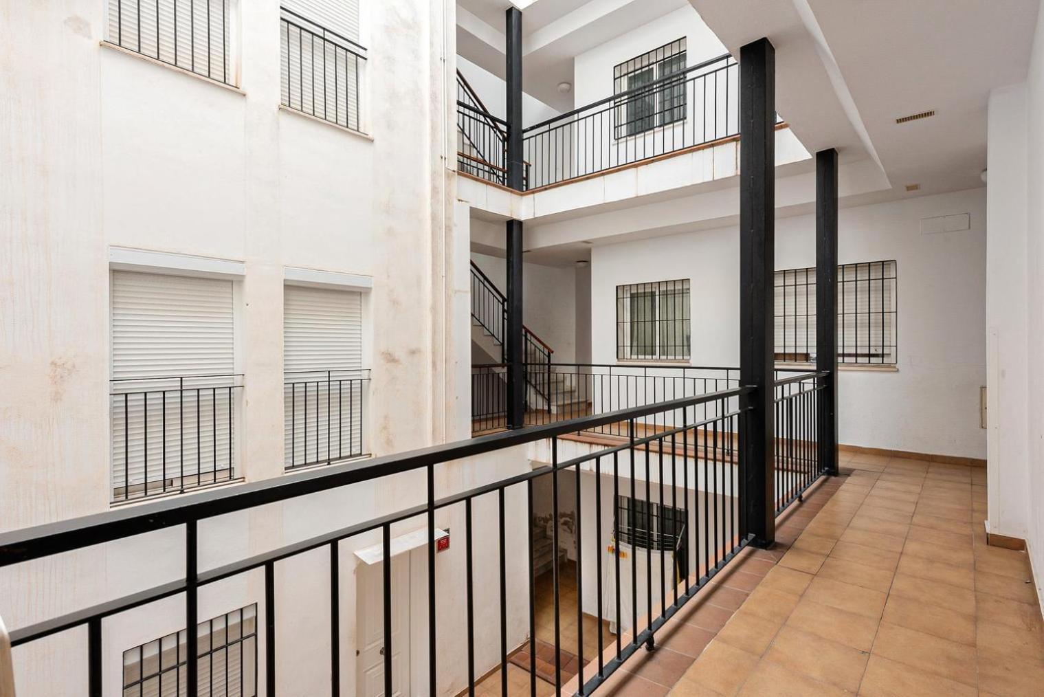 Apartment 1 Bedroom Flat In Center *