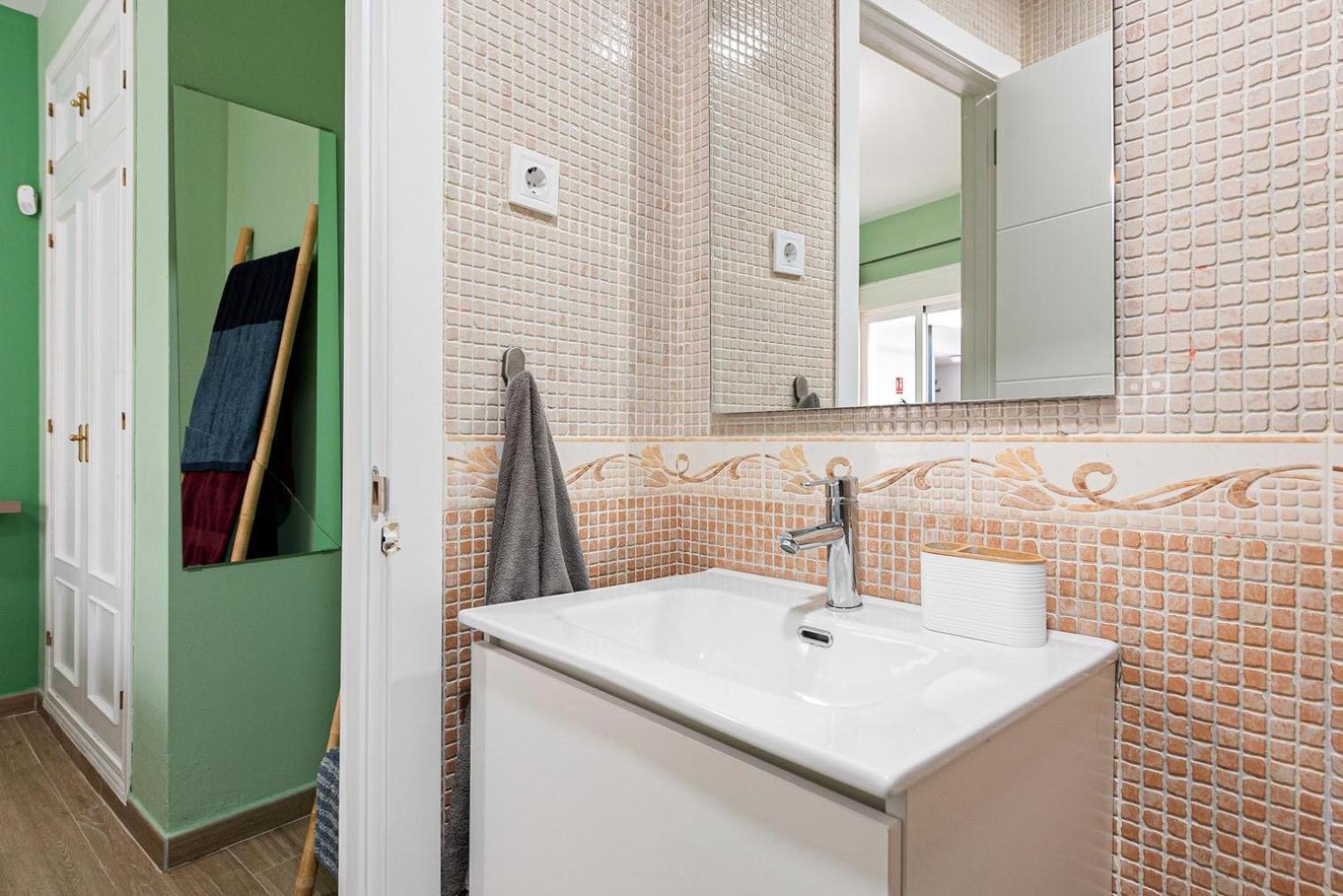 Appartement 1 Bedroom Flat In Center *