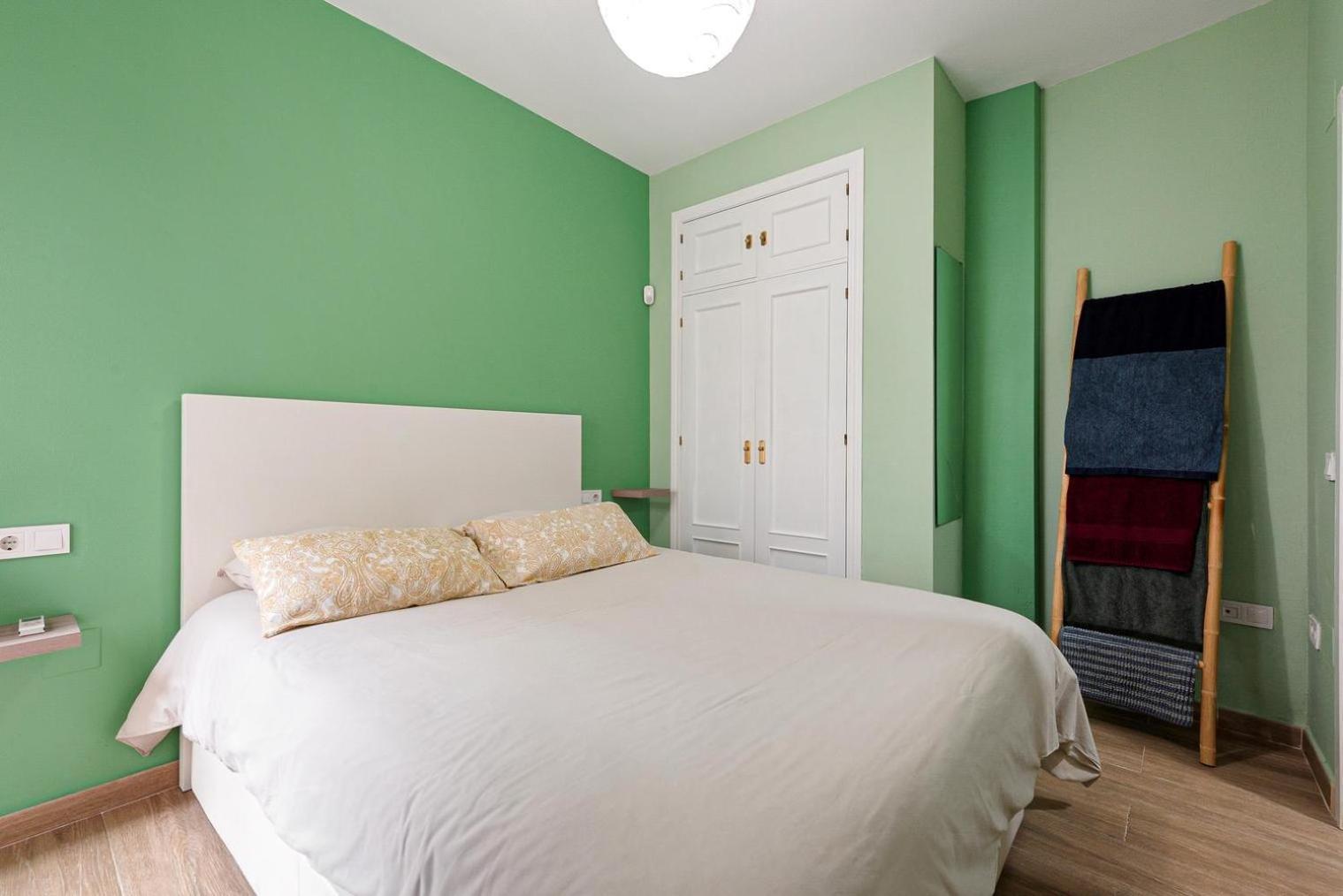 Apartment 1 Bedroom Flat In Center *