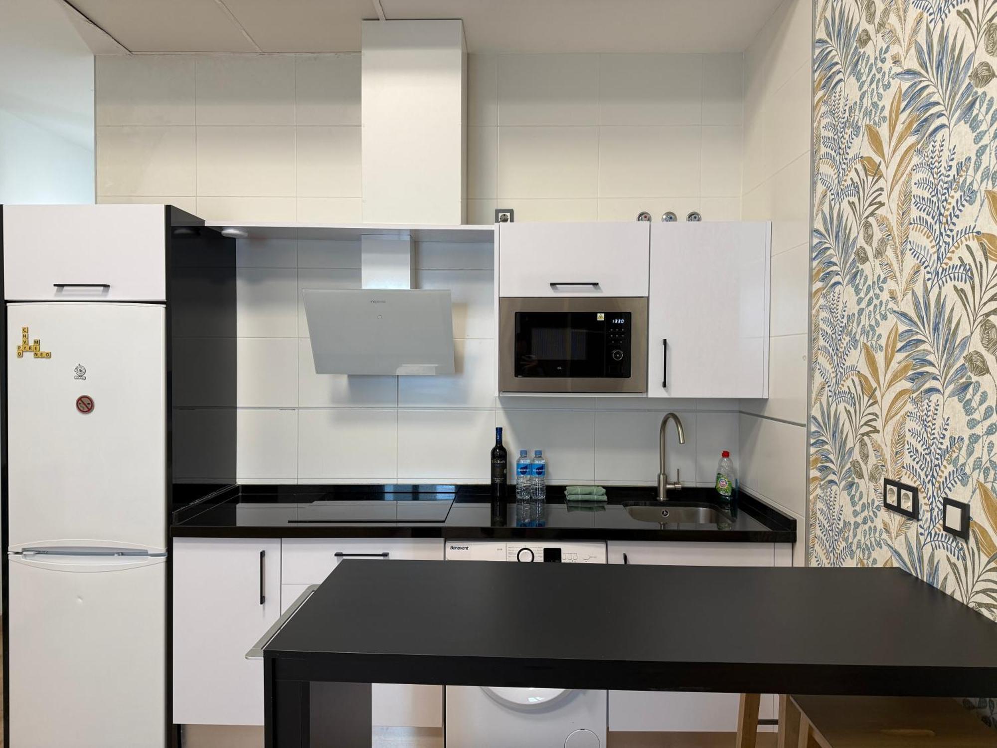 Apartment Lovely In The Heart Of Free Swimming Pool Malaga